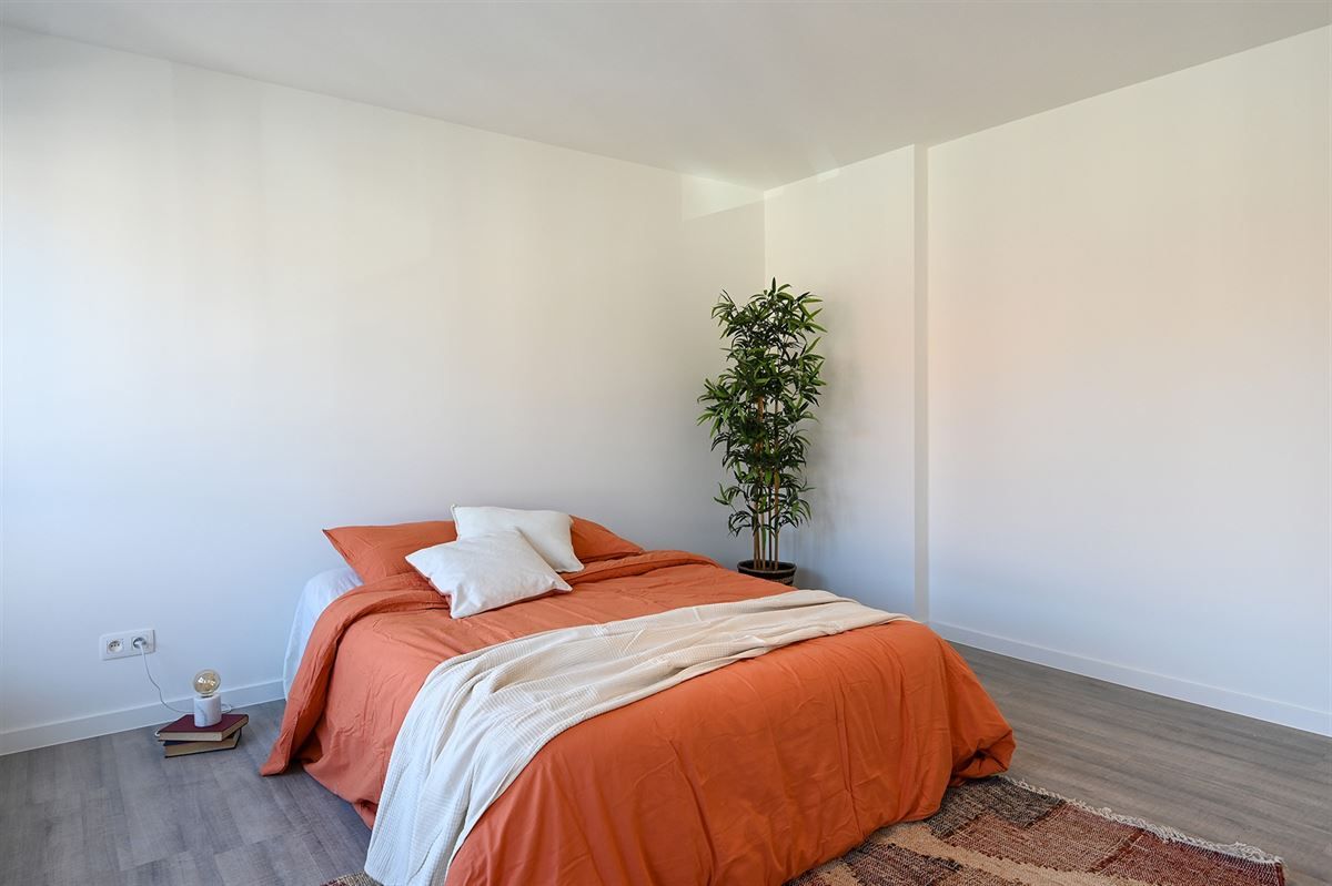 Mooi gerenoveerde woning met tuin en polderzicht foto 15