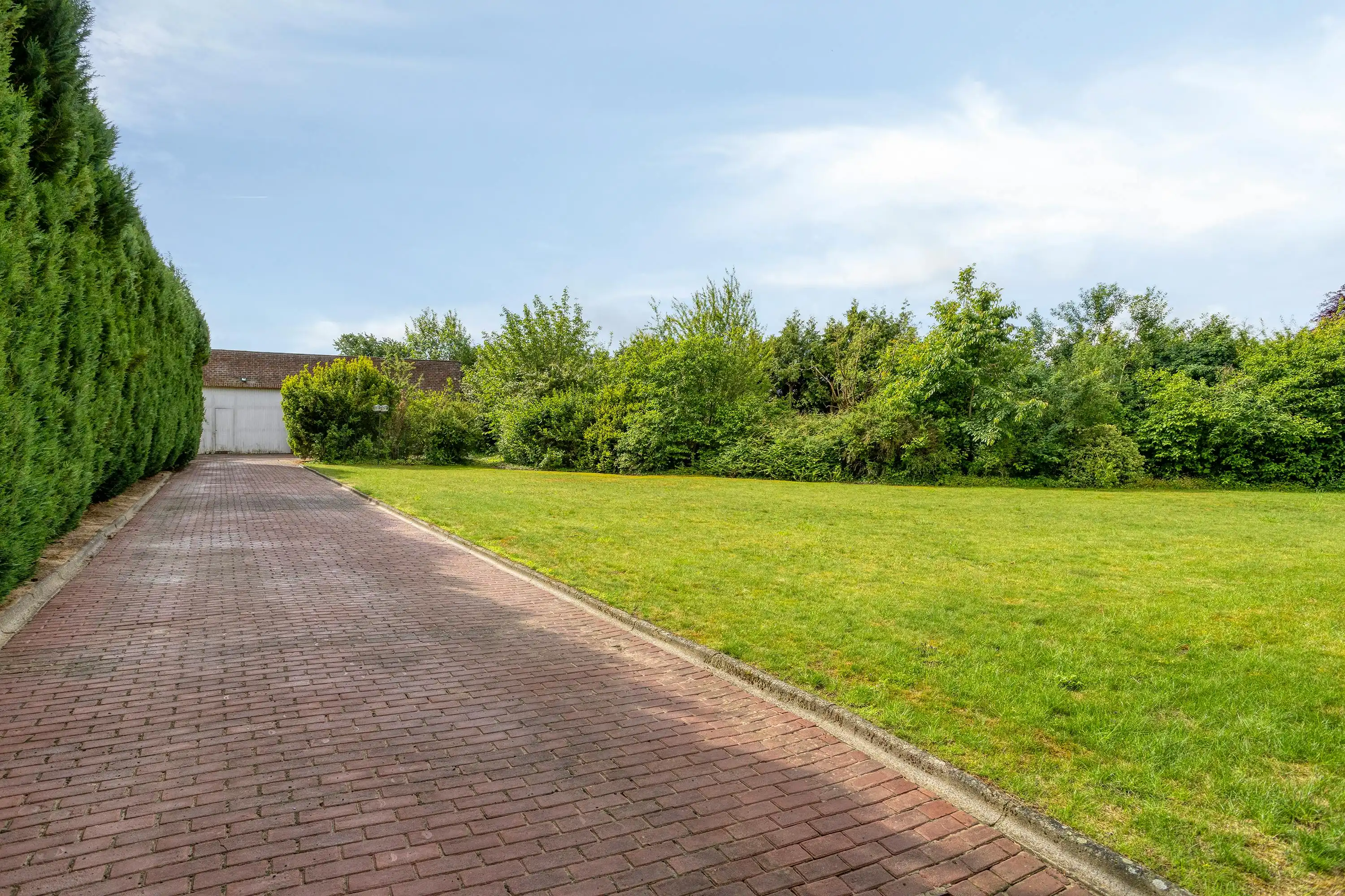 Mooi gelegen landhuis te koop in Meerbeke foto 26