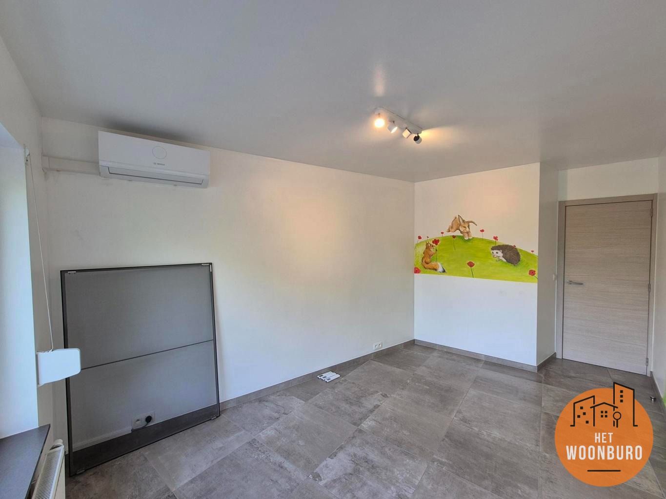 Ruim, lichtrijk appartement 1e verd. met 2 slaapkamers foto 17