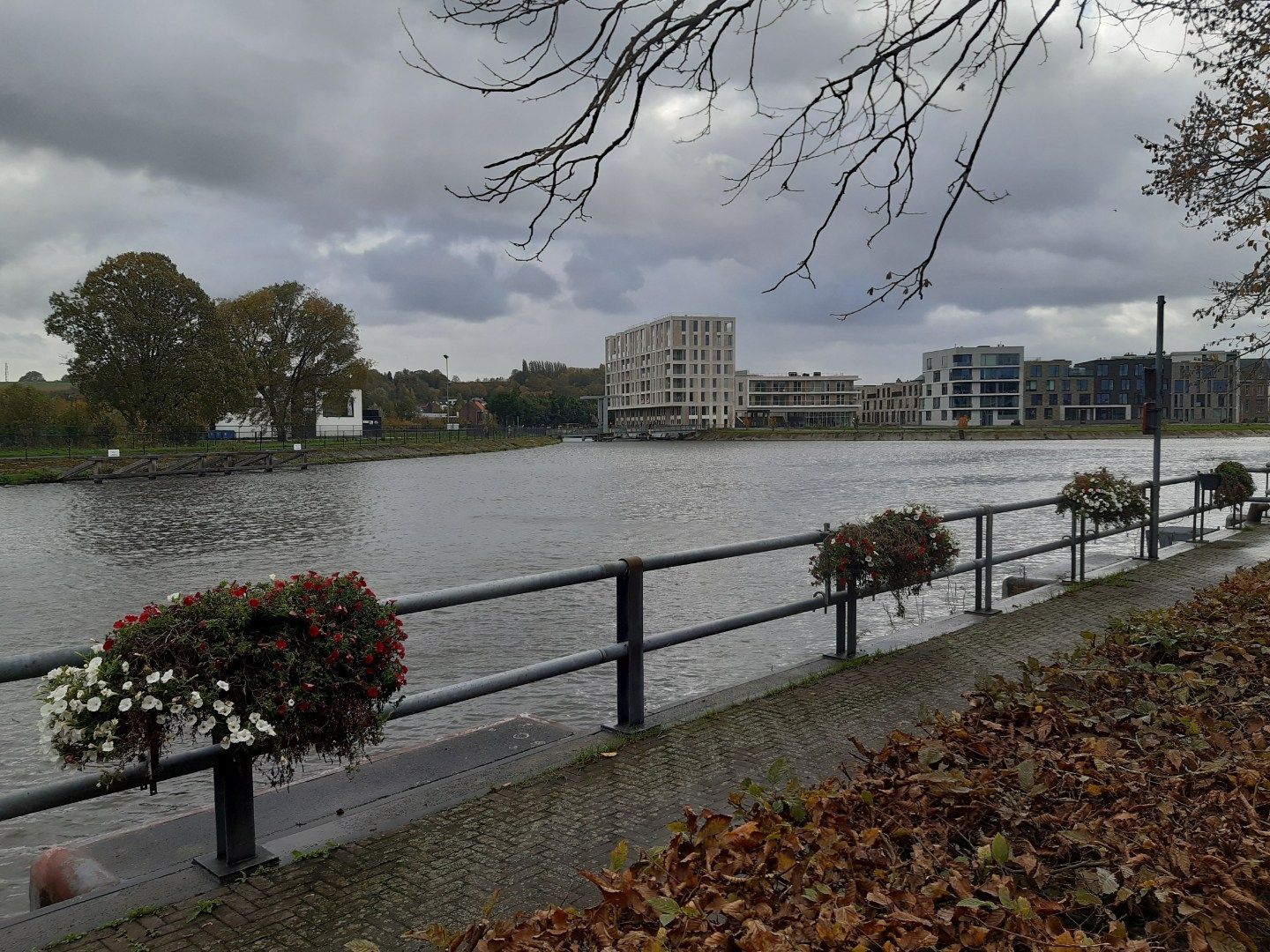 Aangenaam wonen aan het water. foto 28