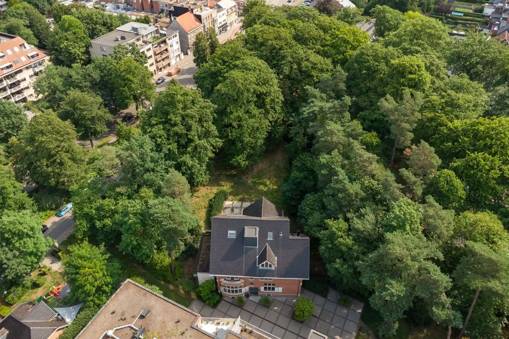 Villa Ullens. Het prachtig gerenoveerde kasteel in hartje Schoten foto 37