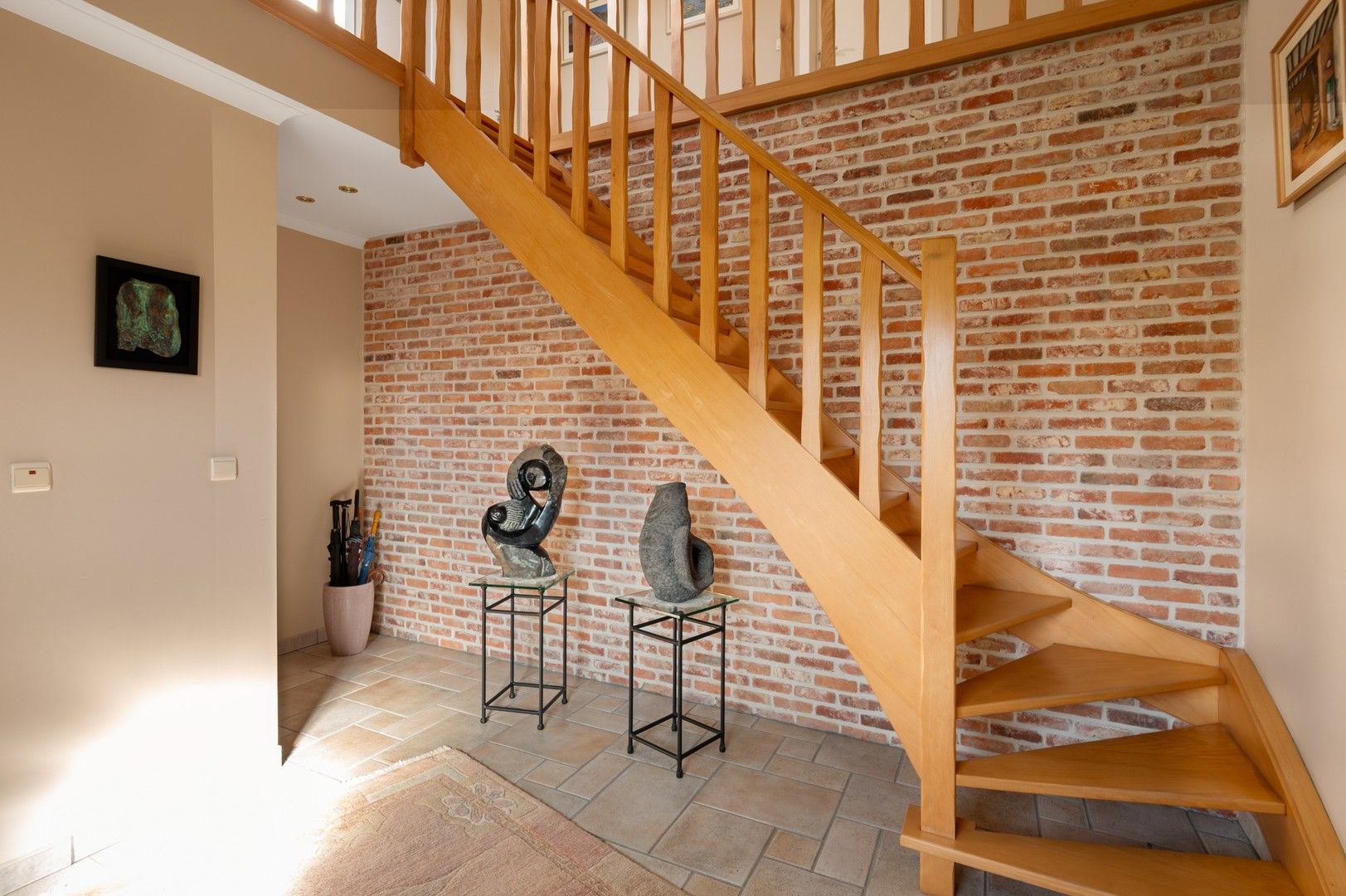 Aangename villa met heerlijke veranda in doodlopende straat foto 5