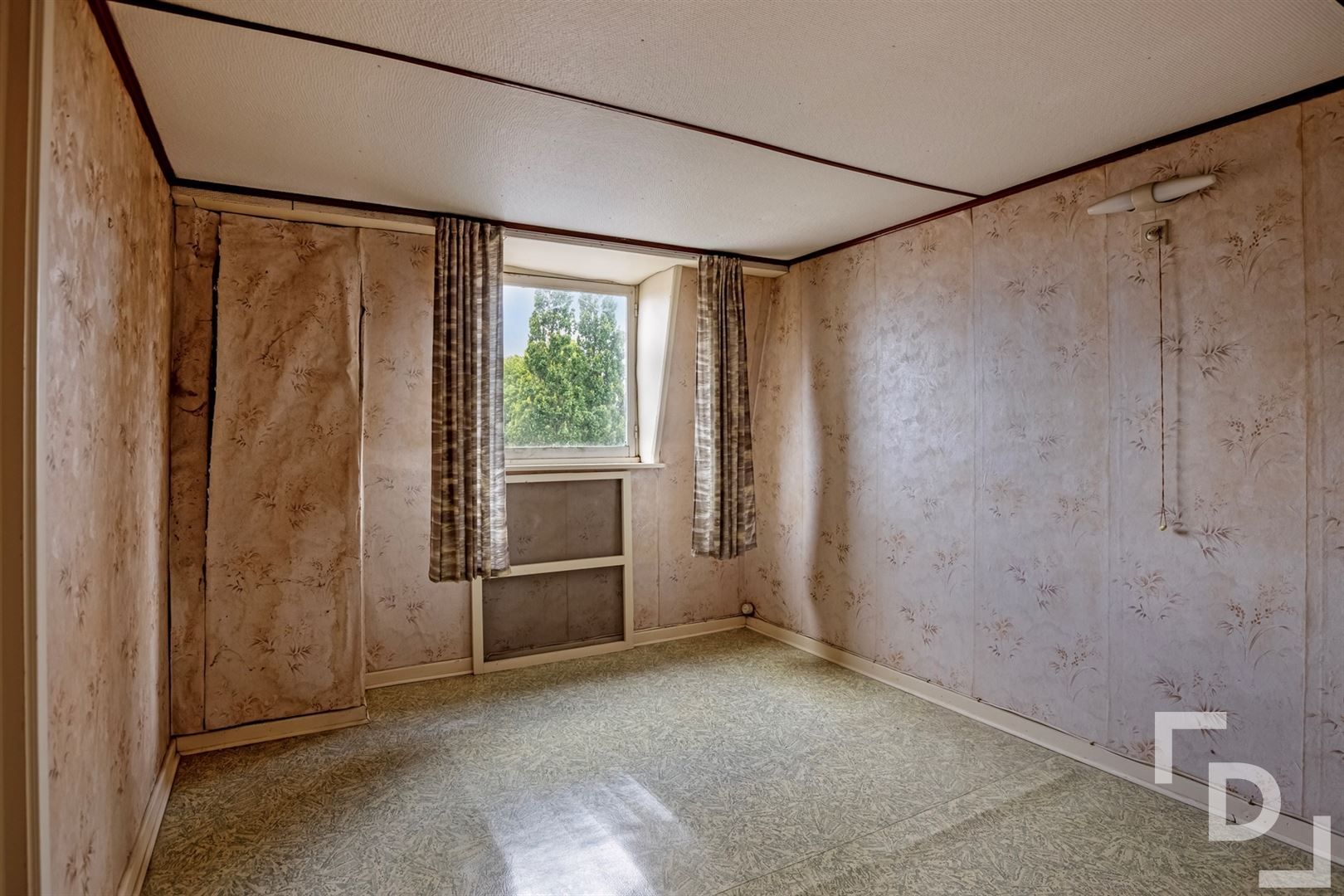 Te renoveren woning met uitweg te koop! foto 20