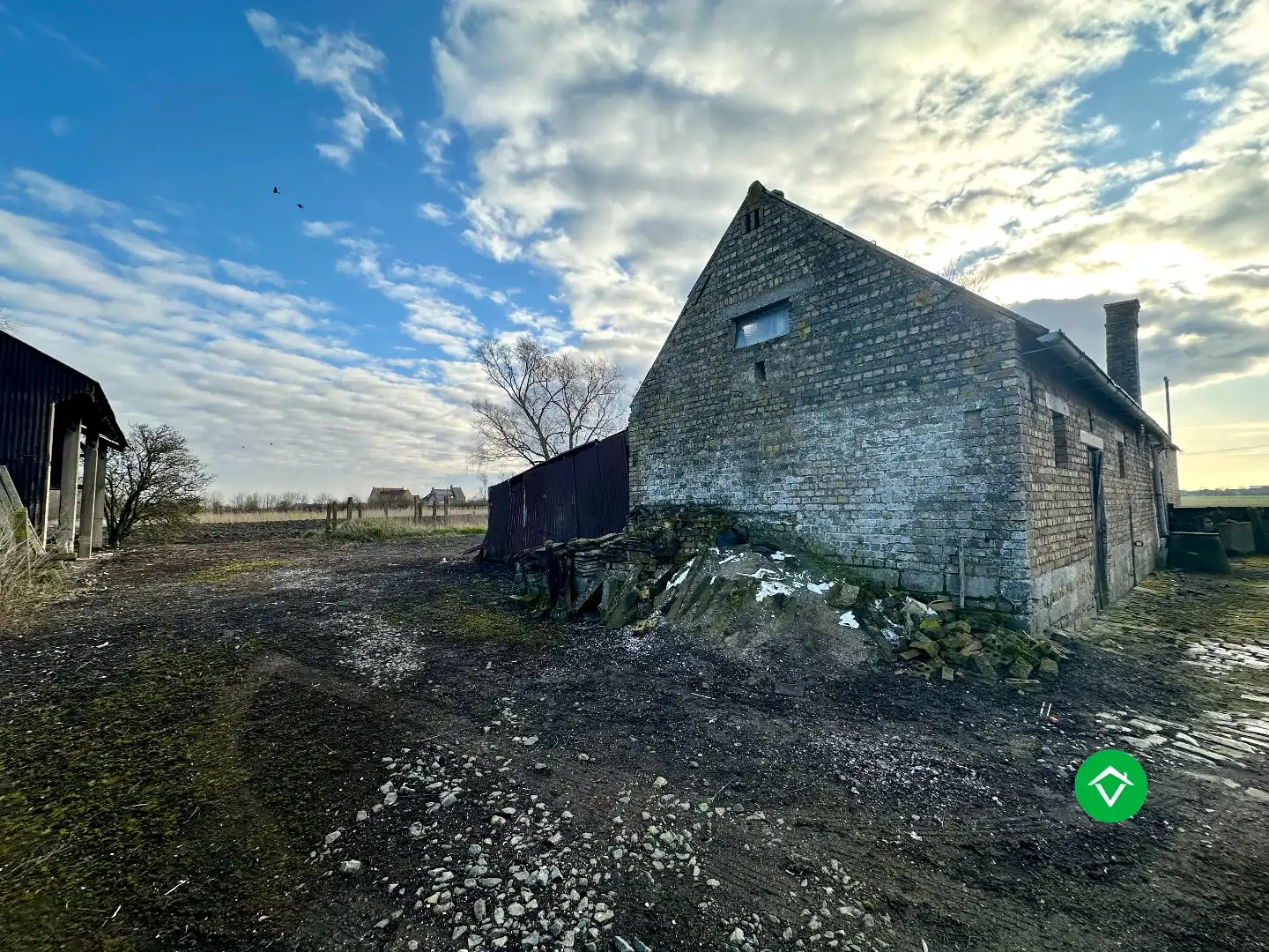Te herbouwen of te slopen hoeve op ruim perceel in landelijke omgeving foto 7