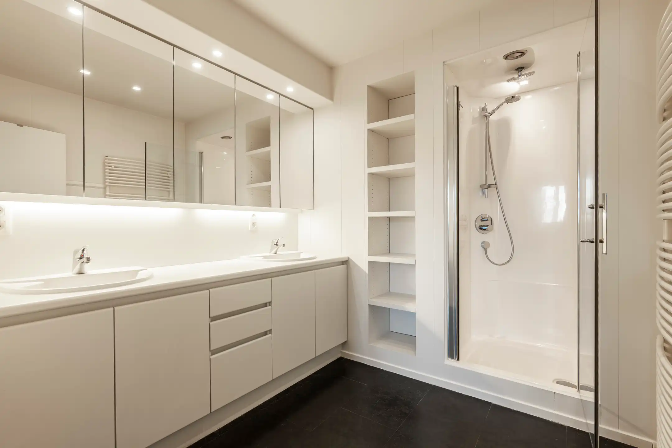 Luxueus 3 slpk appartement met onderliggende handelsruimte foto 18