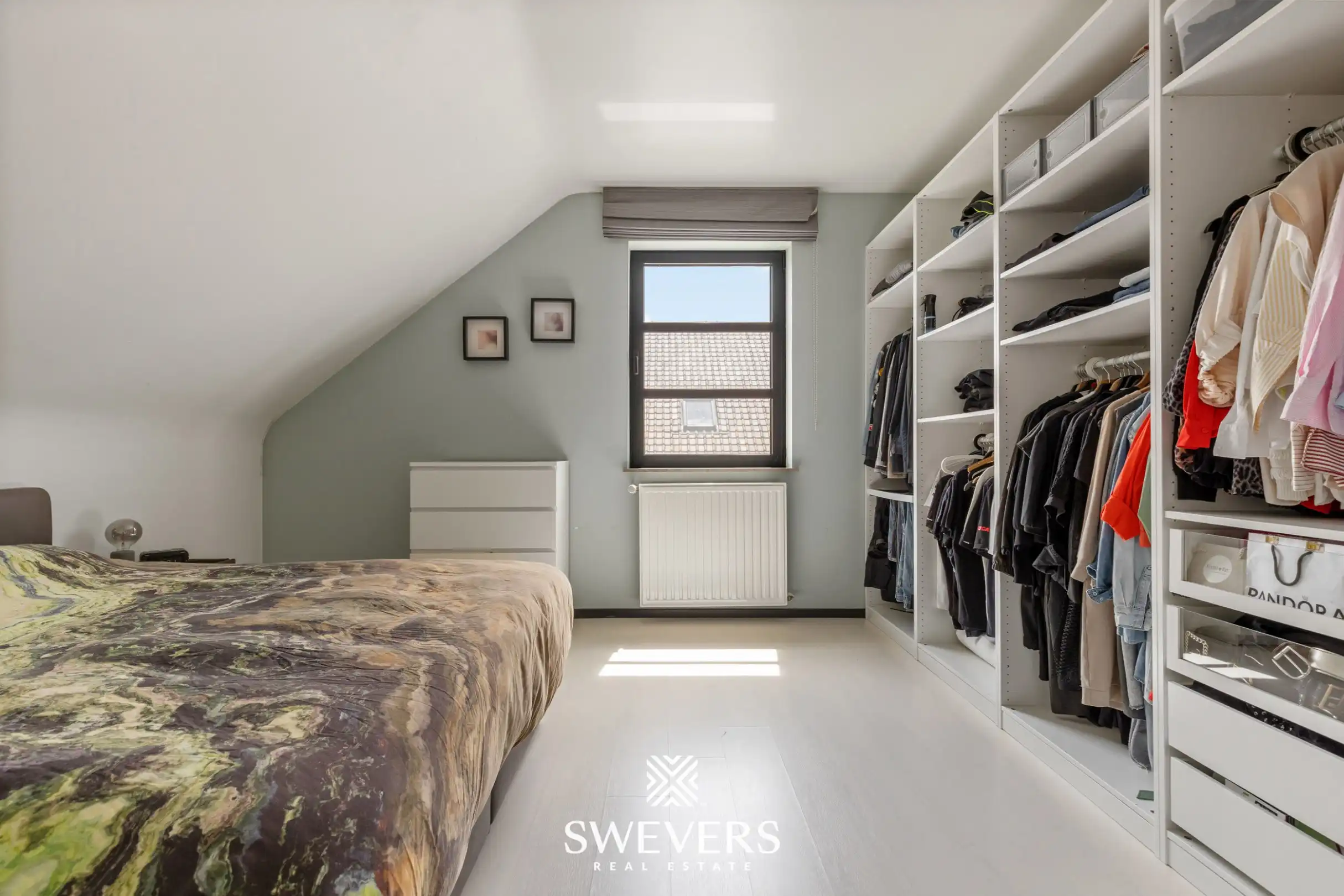 Ruime instapklare woning met 5 slaapkamers en praktijkruimte foto 20