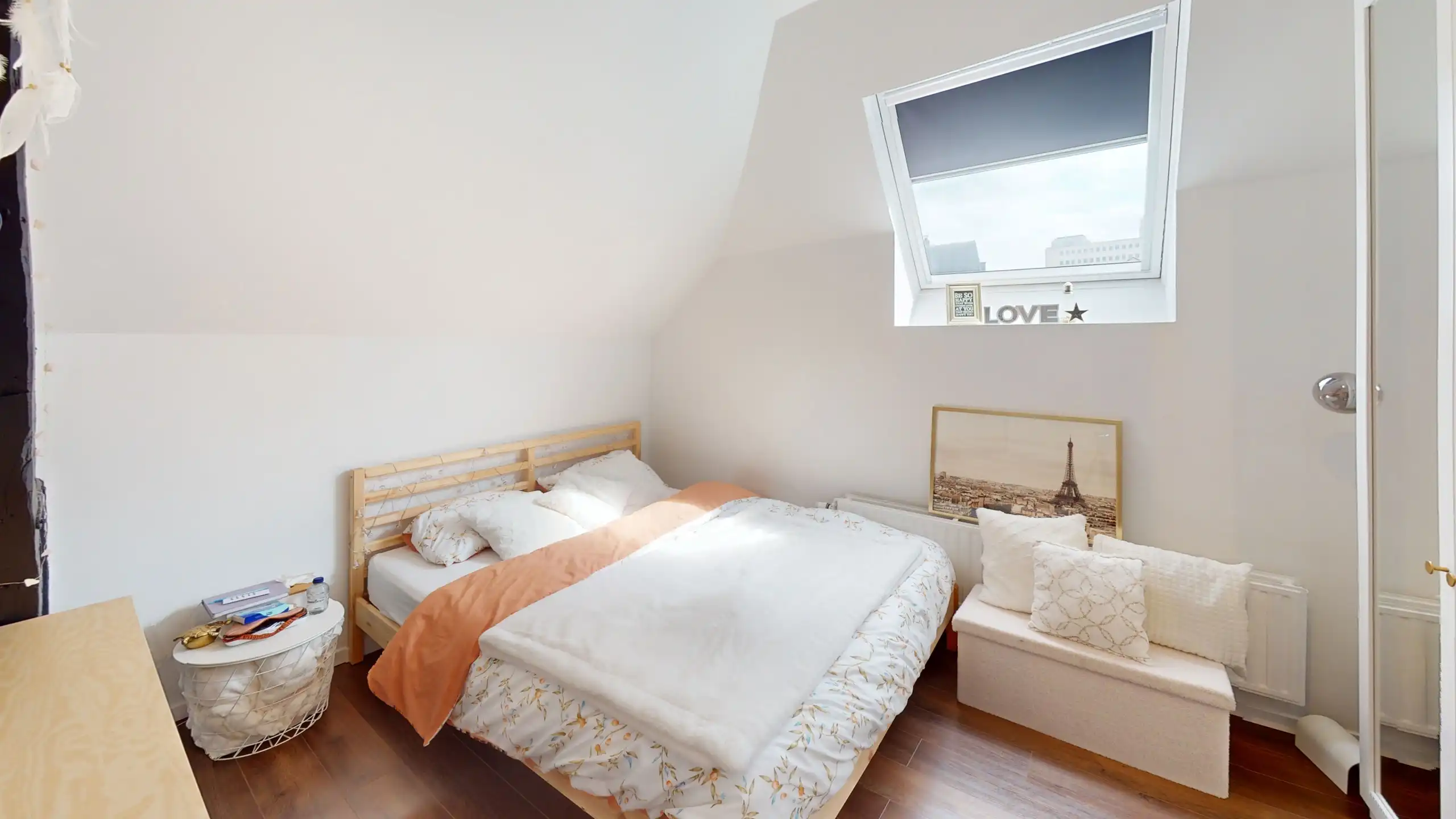 ANTWERPEN - Twee slaapkamer appartement foto 6