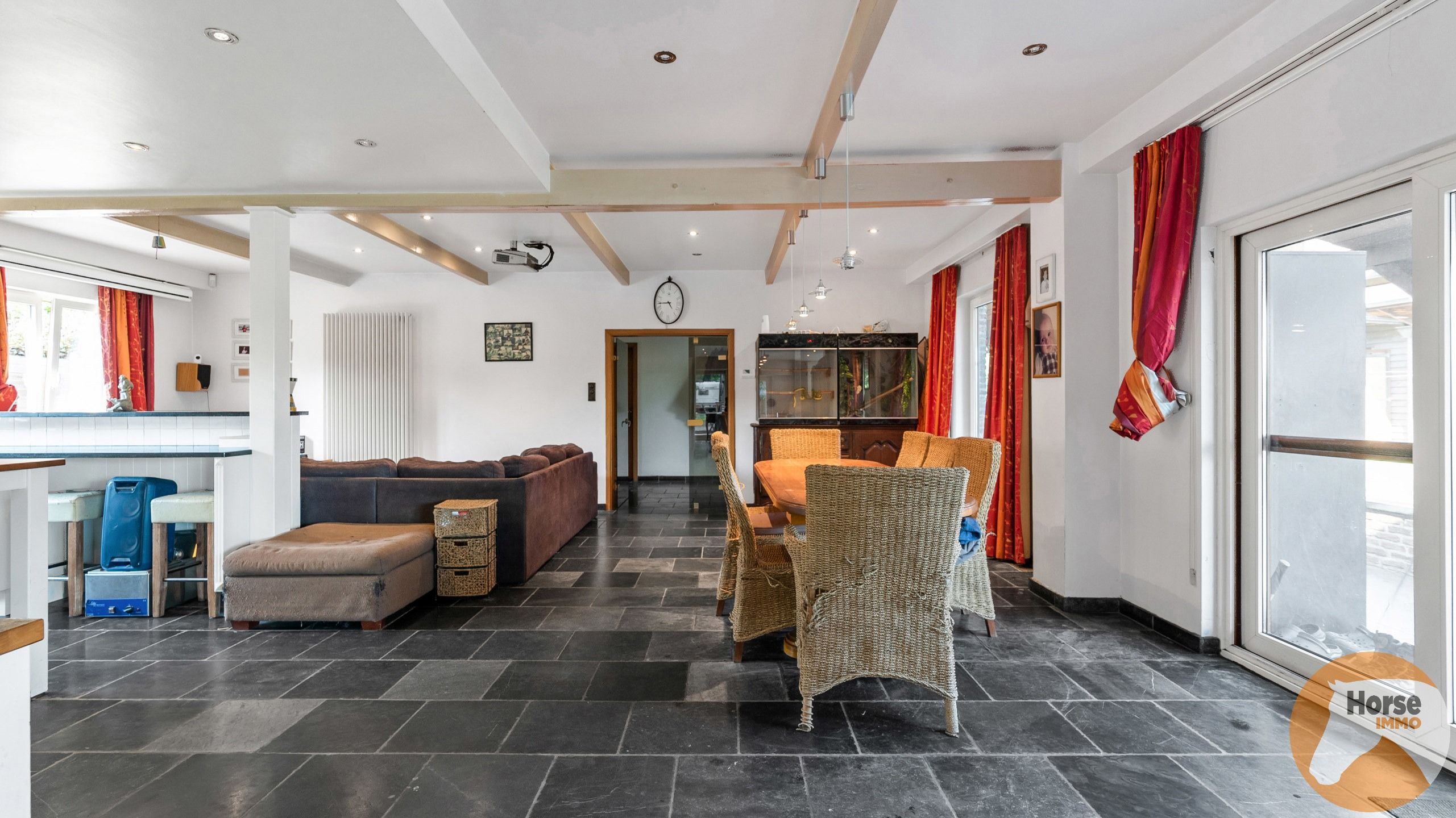ZELZATE - Landhuis met bijgebouw, zwembad en paardenstallen foto 13