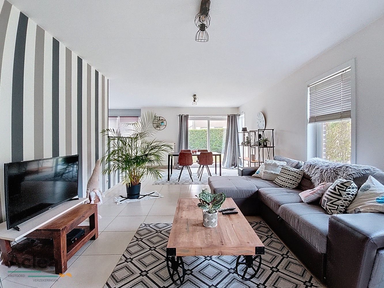 rustig gelegen halfopen woning foto 4
