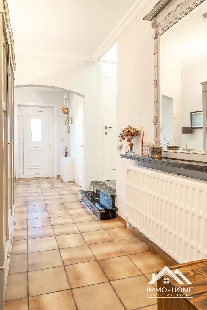 Charmante instapklare halfopen woning met ruime oprit! foto 17