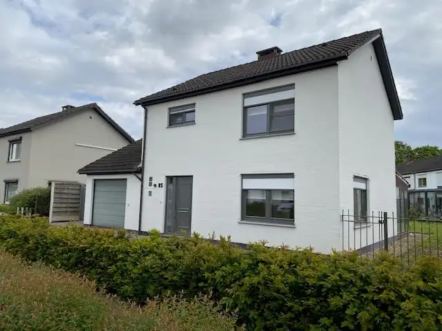 TE HUUR – Instapklare gezinswoning in rustige en kindvriendelijke buurt te Berlaar. ​​​​​​​ foto 2