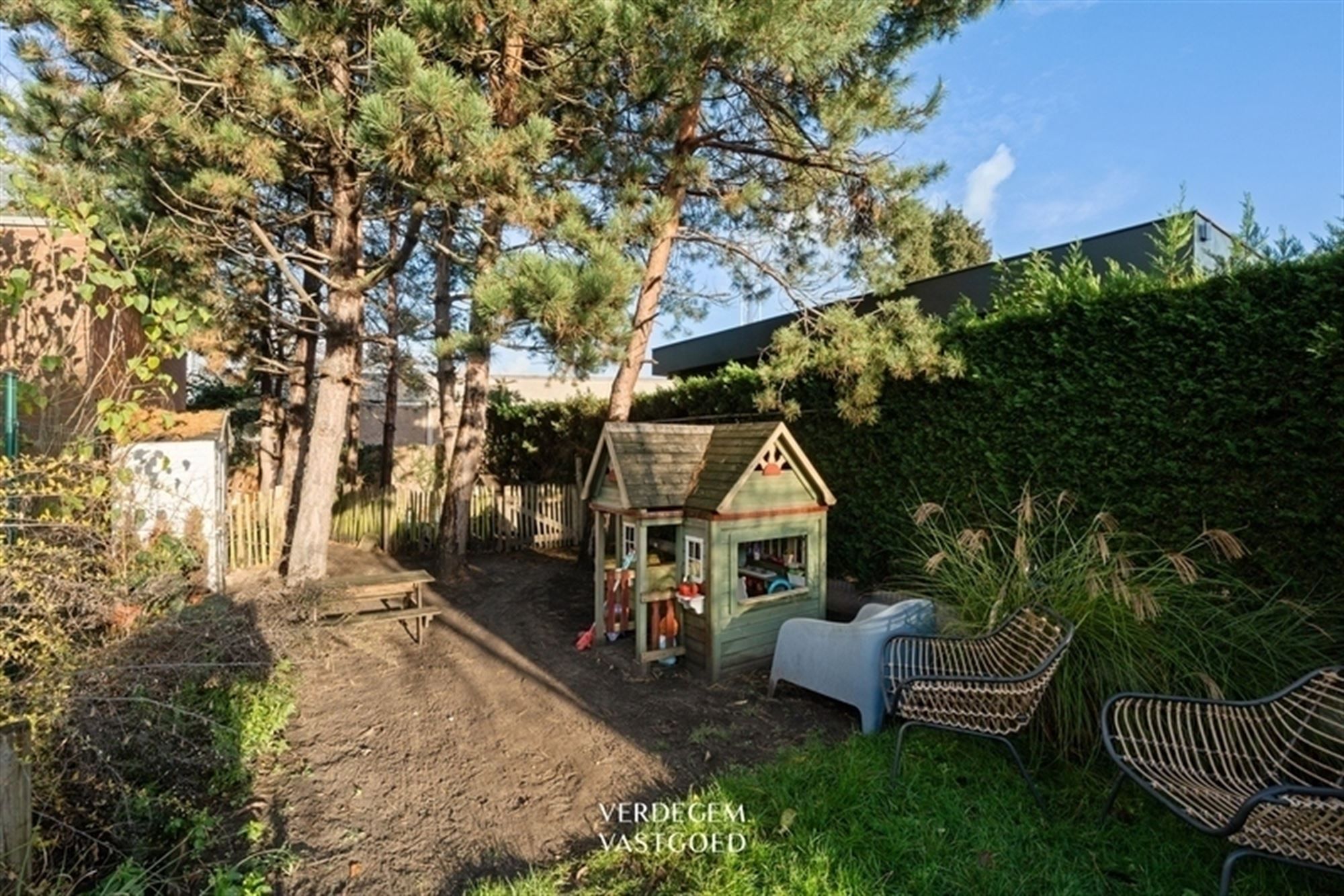 Gezellige gezinswoning met tuin en werkplaats in het centrum foto 14