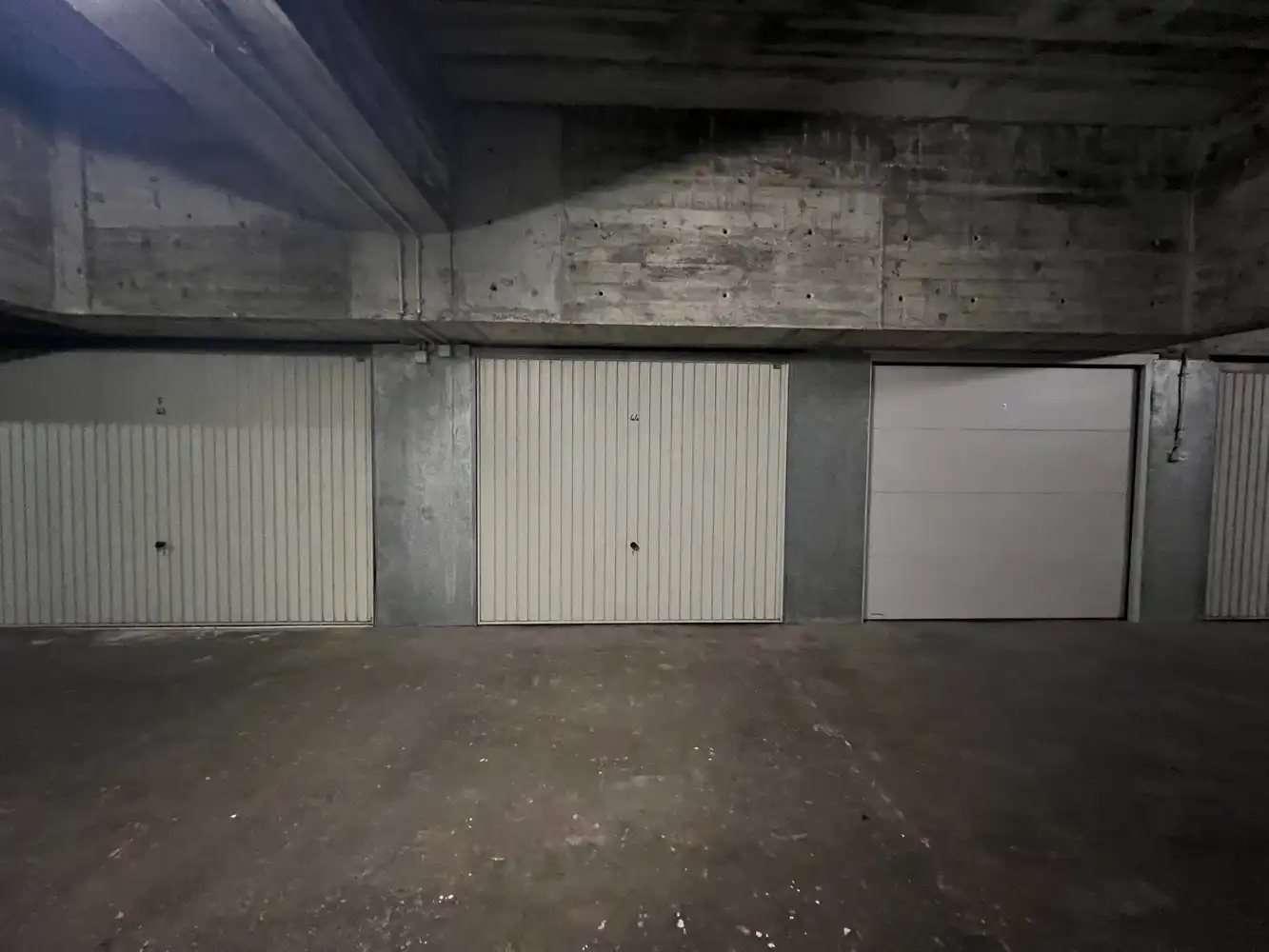 Makkelijk toegankelijke garagebox ter hoogte van Glacier de la Post in Duinbergen foto 4