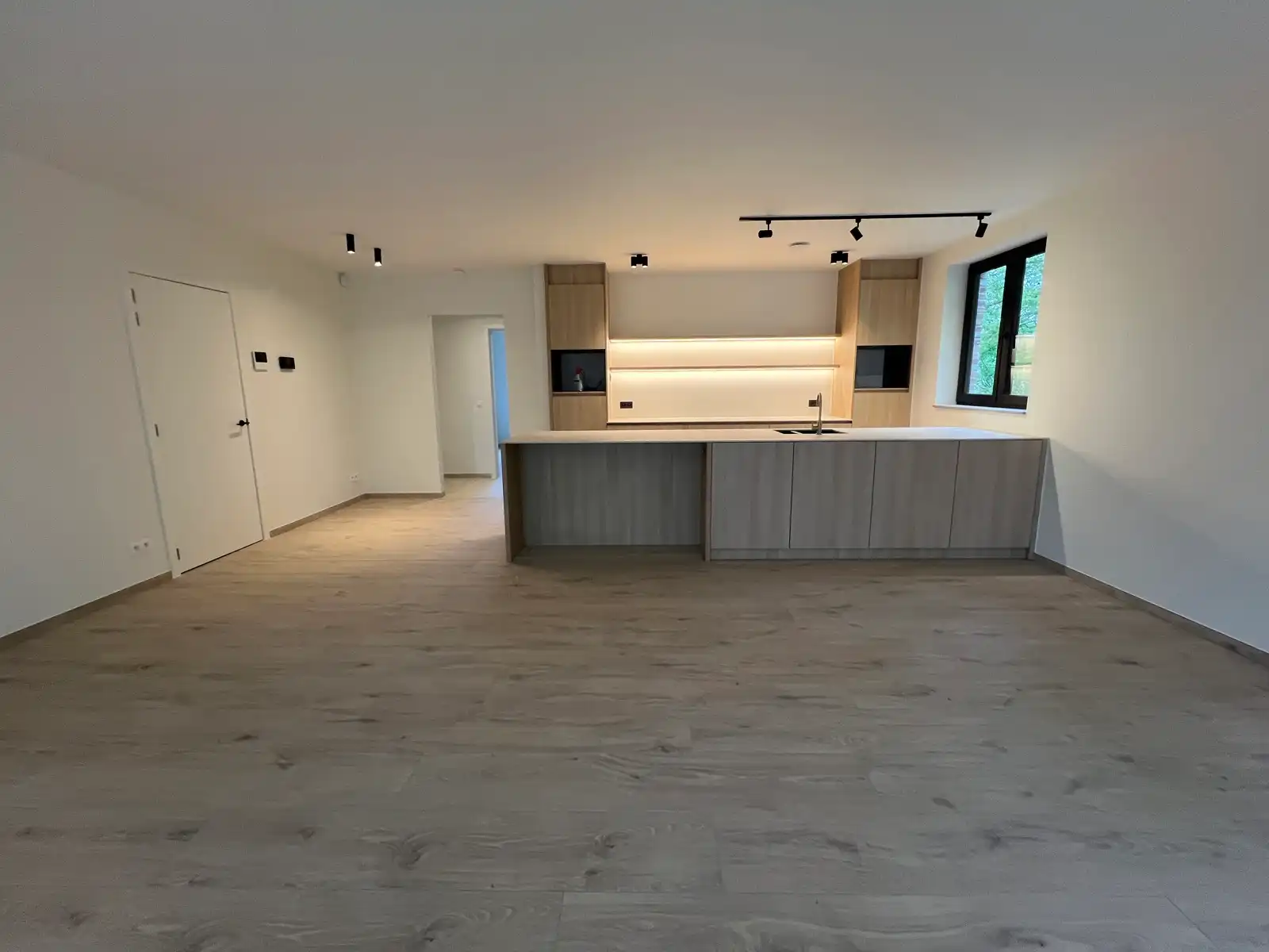 Luxueus app (131m²) met 2 slpk + bureau, terras en garagebox foto 6