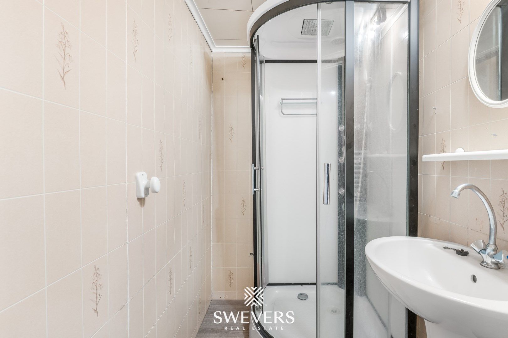 Instapklare woning met handelszaak en appartement in Geetbets foto 32