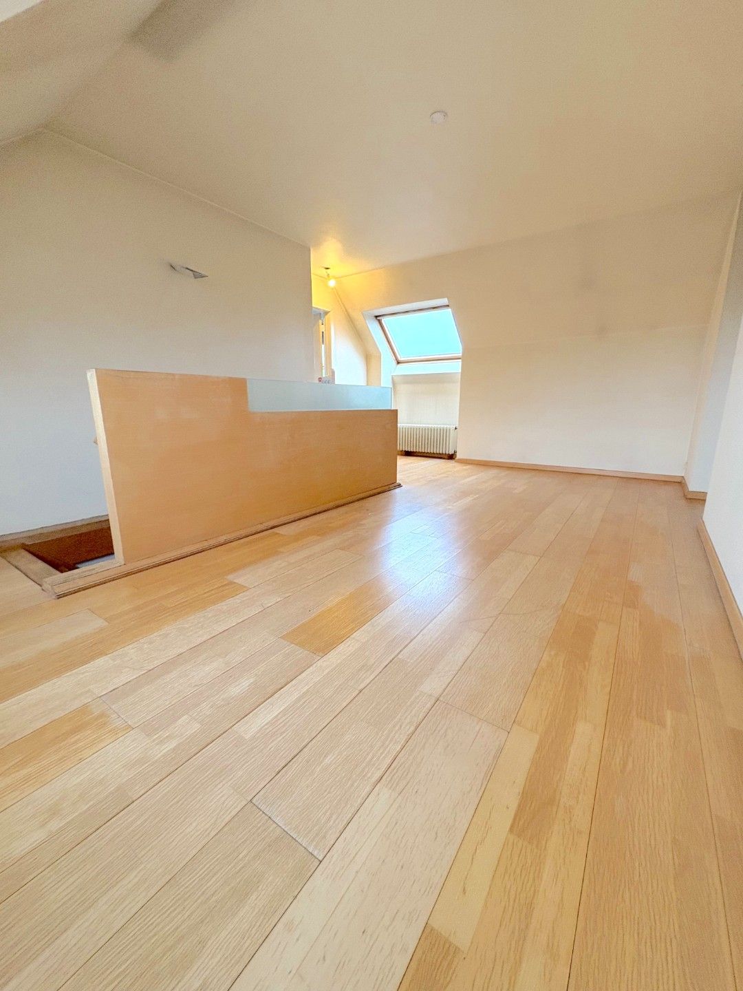 Lichtrijk duplex appartement met 3 slaapkamers en 2 badkamers in het charmante Outrijve (Avelgem)! foto 7