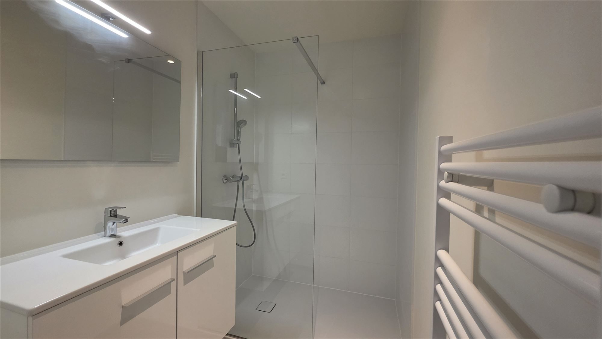 Nieuwbouw 4 slaapkamerappartement foto 5