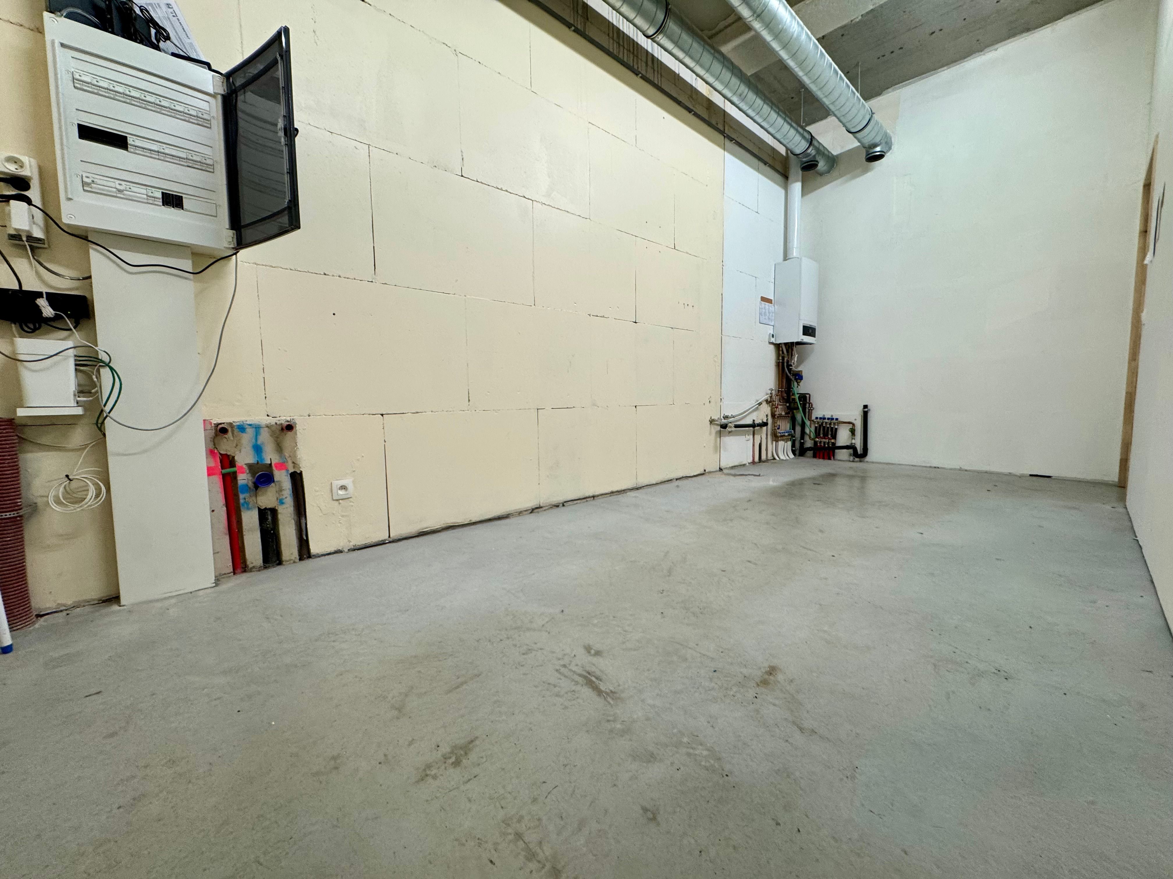 Handelsgelijkvloers 75m² foto 6