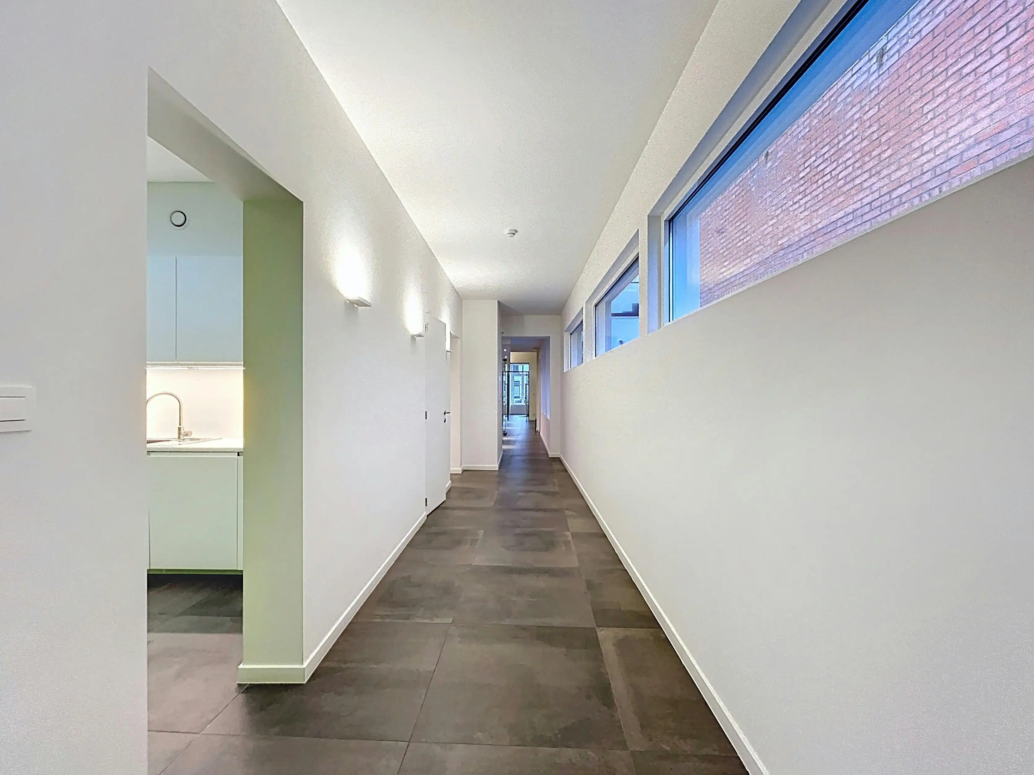 Instapklaar handelspand met woonst te koop op de Boelare in Eeklo foto 28