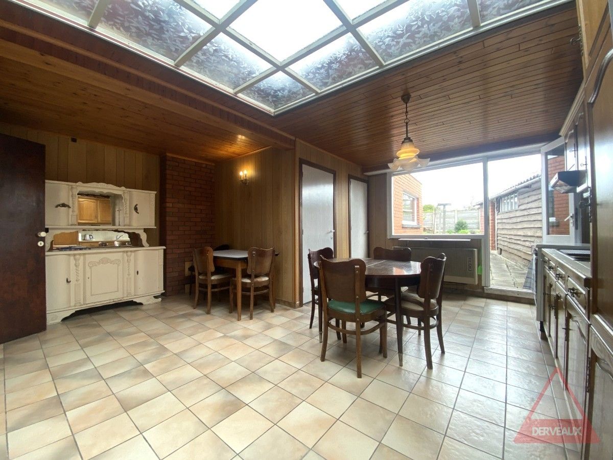 Passendale – Te renoveren woning met tuin, garage en vaste trap naar zolder foto 5