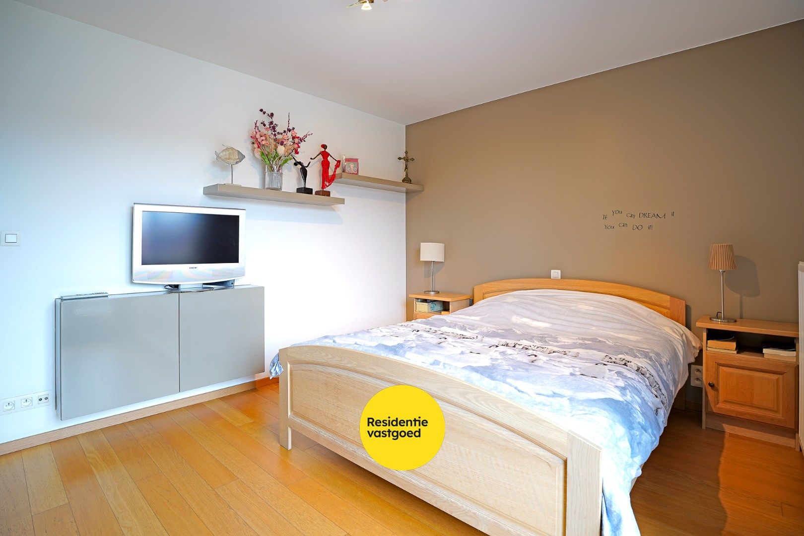 Sfeervol en instapklaar 3 slaapkamerappartement (108m²) met twee terrassen (40 m²) te Nieuwpoort-Stad. foto 11