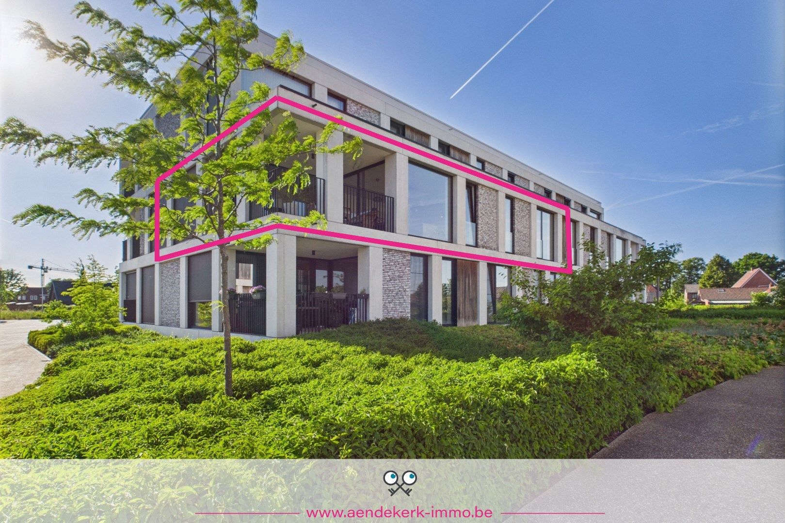 Modern en energiezuinig appartement met twee autostandplaatsen in het stadspark van Peer foto {{pictureIndex}}