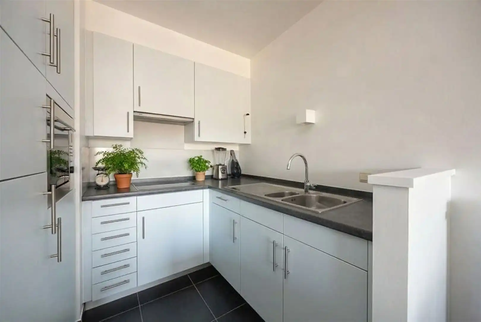 Instapklaar appartement incl. garage te Brasschaat foto 3