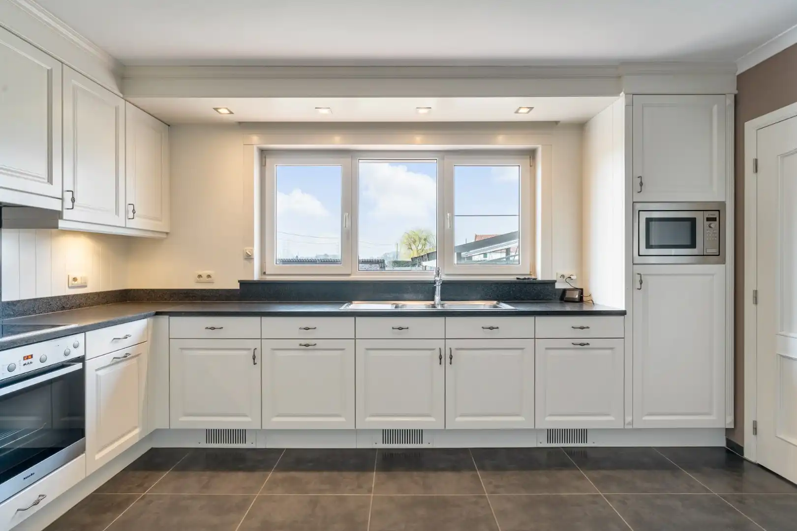 Comfortabele woning met sterke energieprestatie (label A), in landelijk woongebied. foto 24