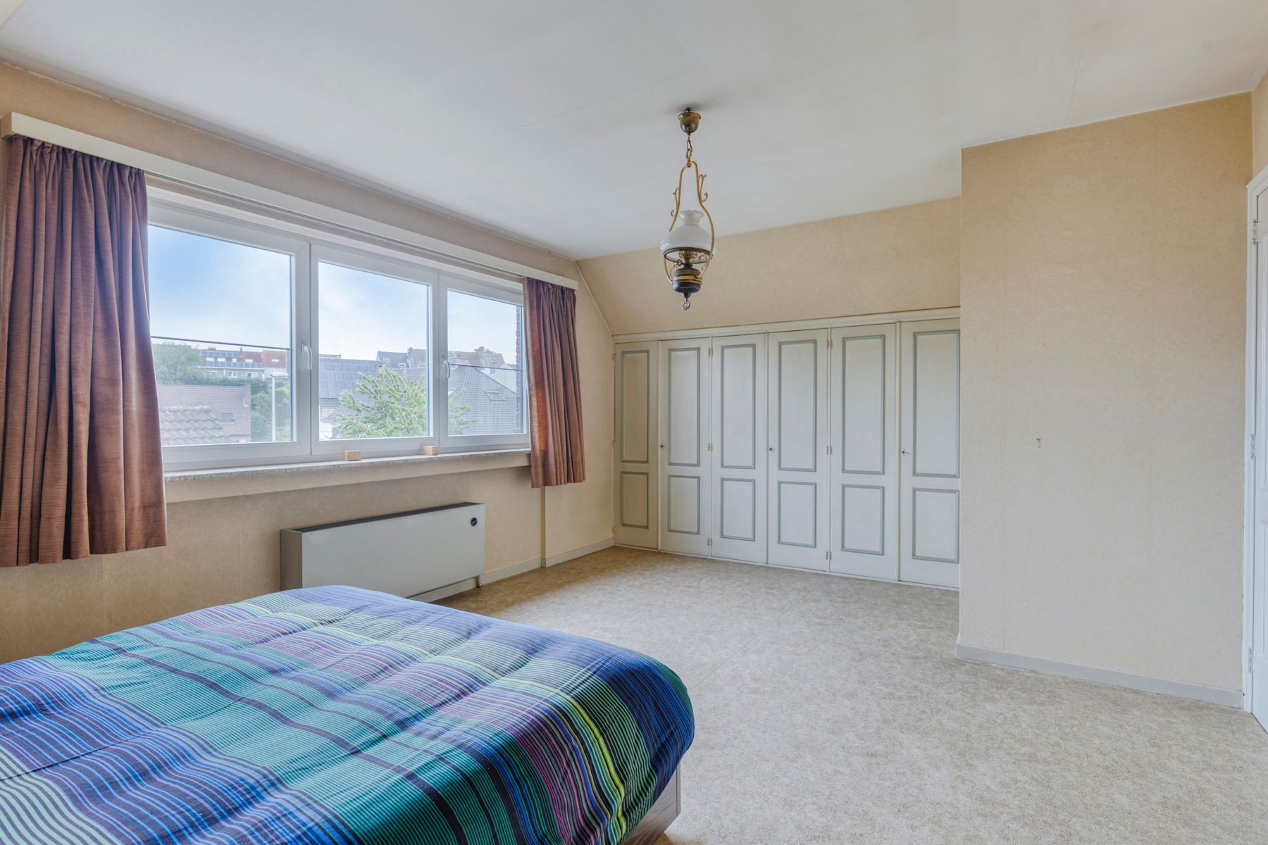 Residentieel gelegen villa met 4 slaapkamers en bureel foto 16