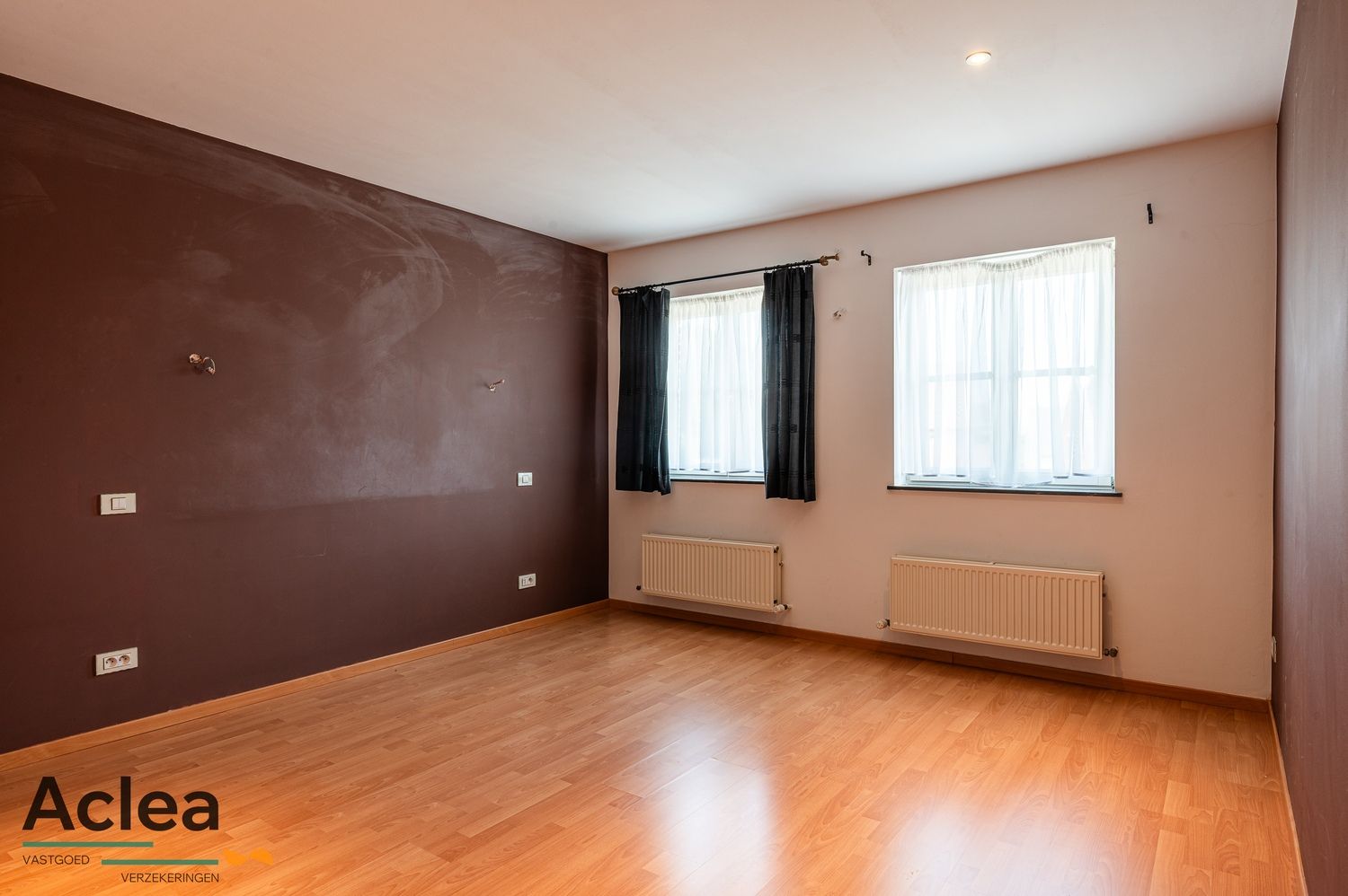 Statige burgerwoning met ruime tuin in het dorp van Watervliet foto 22