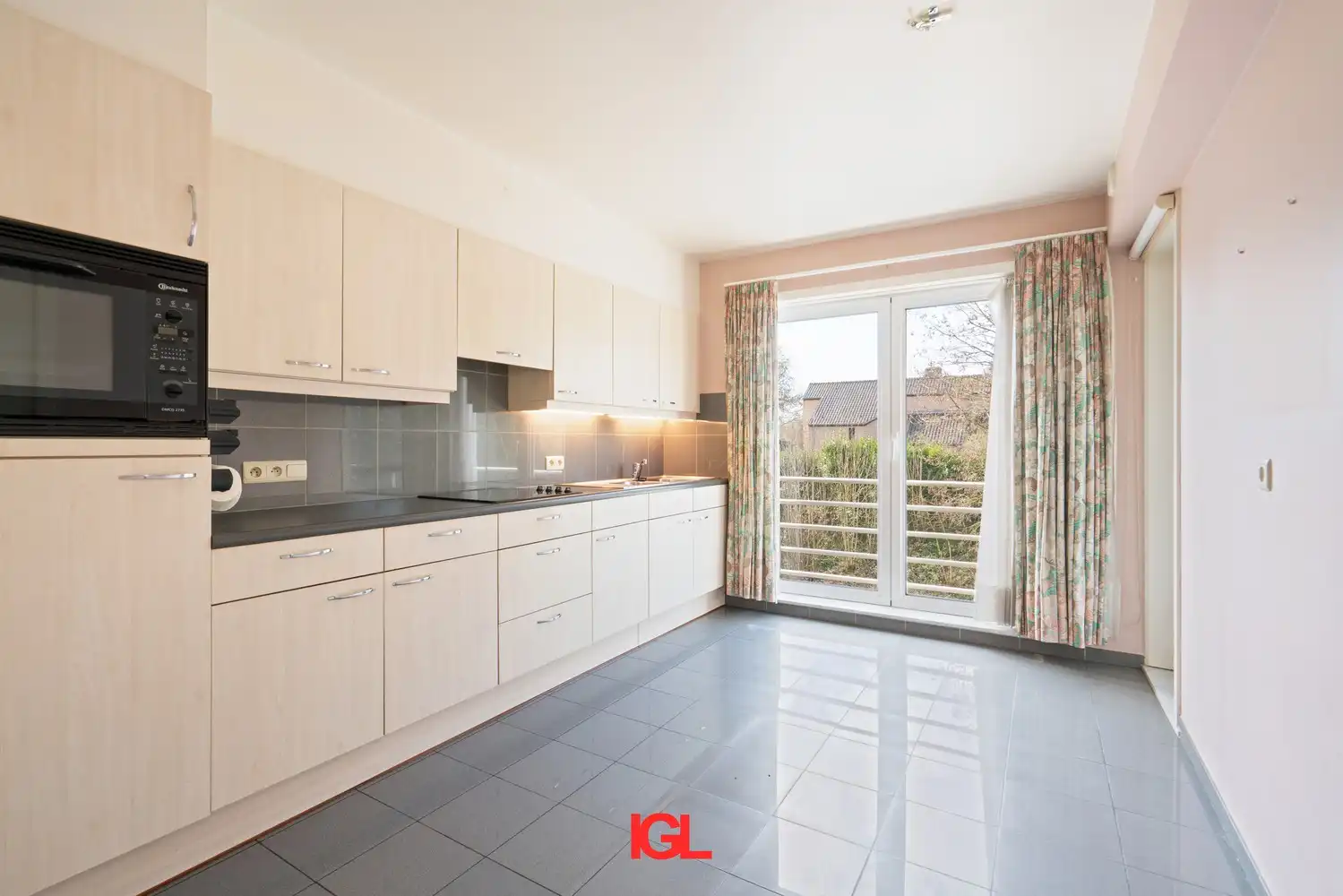 Appartement met terras en garage te koop nabij wachtvijvers centrum Sint-Pieters-Leeuw foto 4