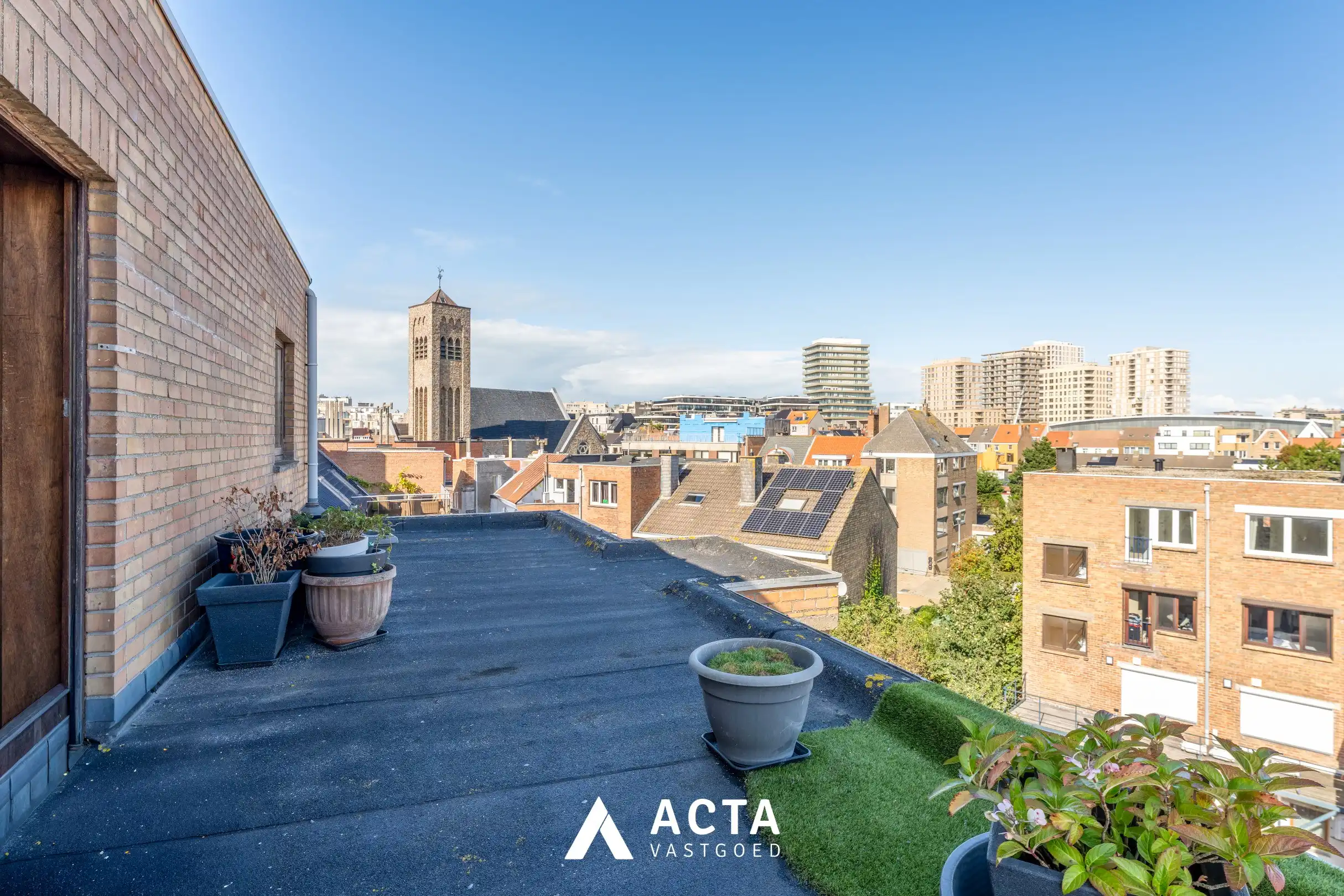 Dakappartement met zonnige terrassen in Mariakerke foto 14