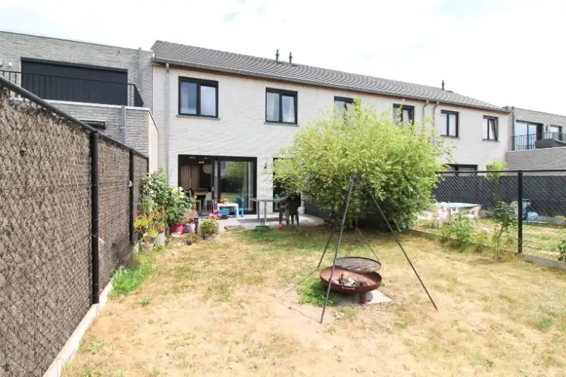 Prachtige woning in rustige woonwijk te Roeselare foto 7