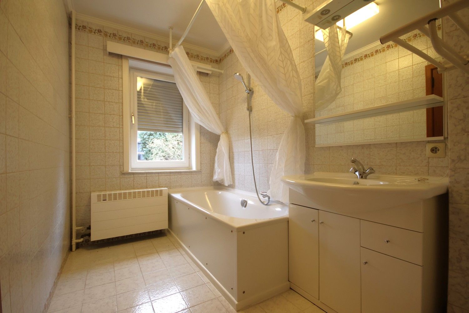 Ruime woning met 3 slaapkamers en tuin midden in het centrum foto 23