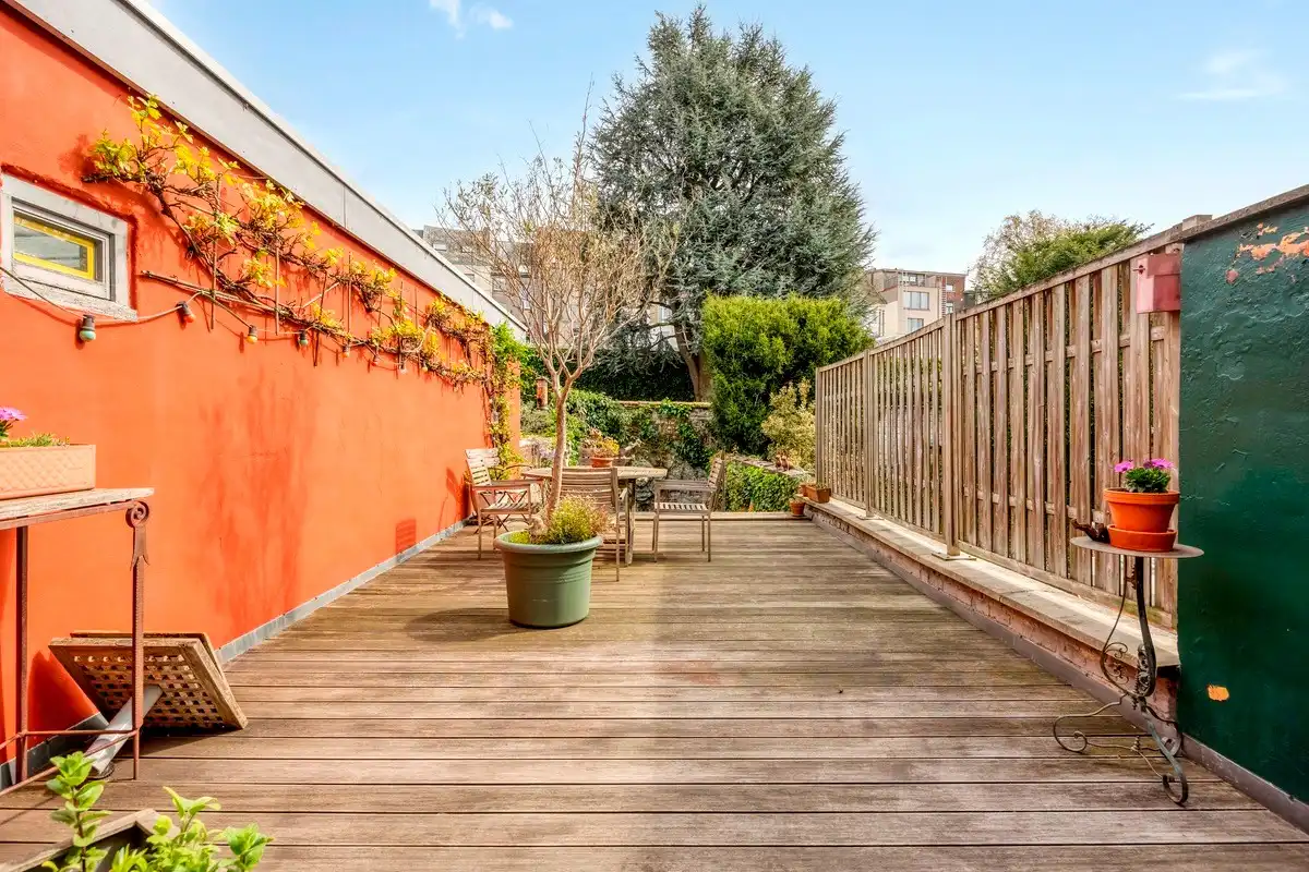 Aantrekkelijk burgerhuis met zonnige tuin en voormalig atelier foto 22