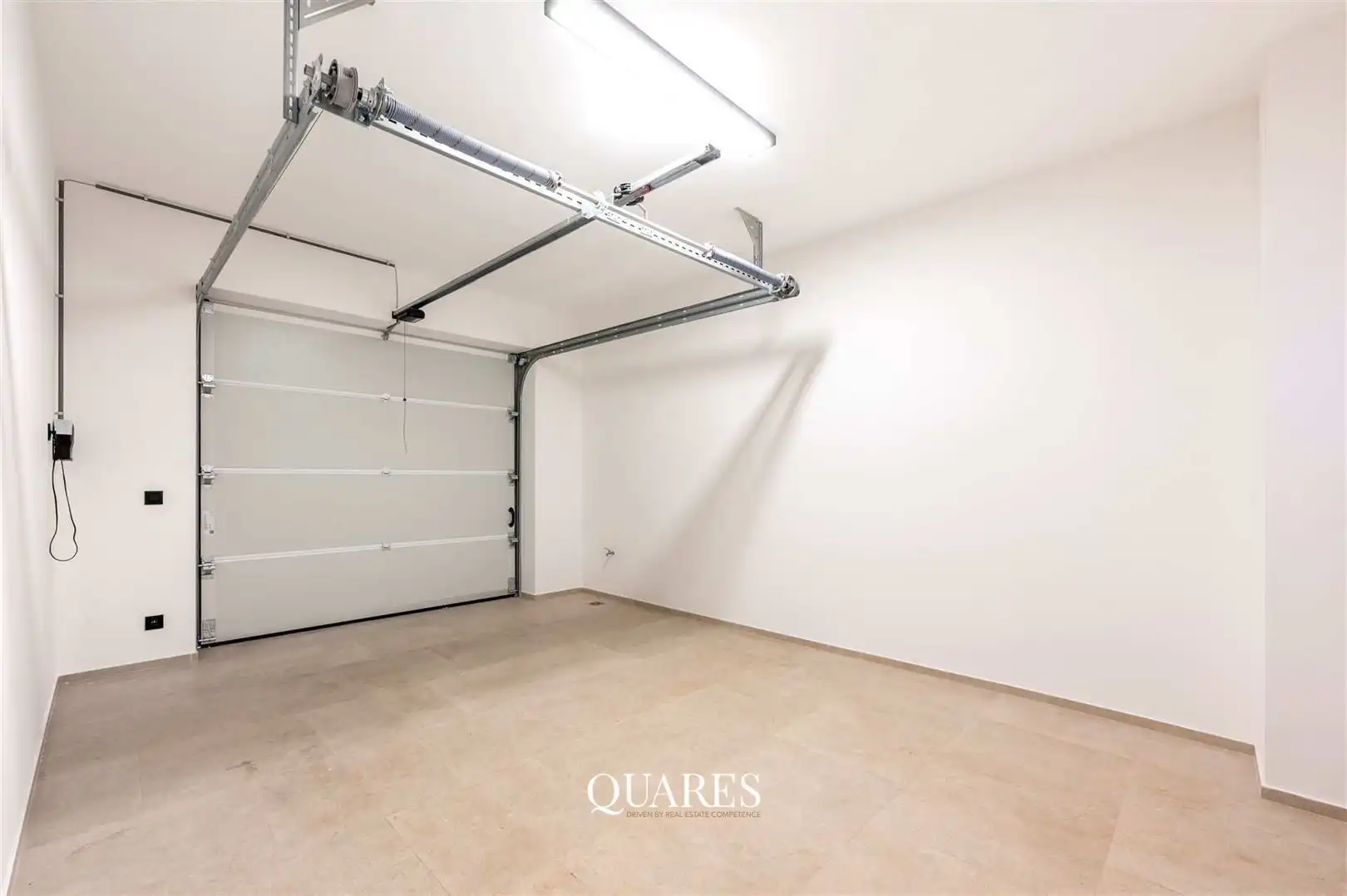 Prachtig gerenoveerde woning met 4 slaapkamers en zuidwest georiënteerde tuin in Pulhofwijk foto 34