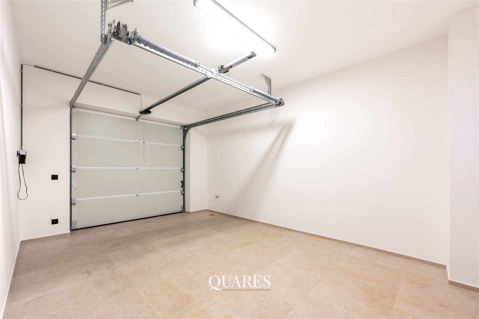 Prachtig gerenoveerde woning met 4 slaapkamers en zuidwest georiënteerde tuin in Pulhofwijk foto 34