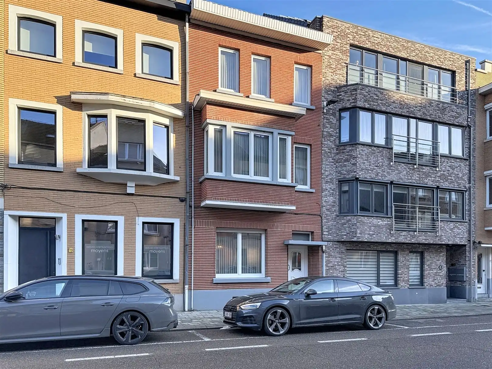 Hoofdfoto van de publicatie: Stadswoning met tuin, 4 slpks, inrichtbare zolder, 2a 20ca