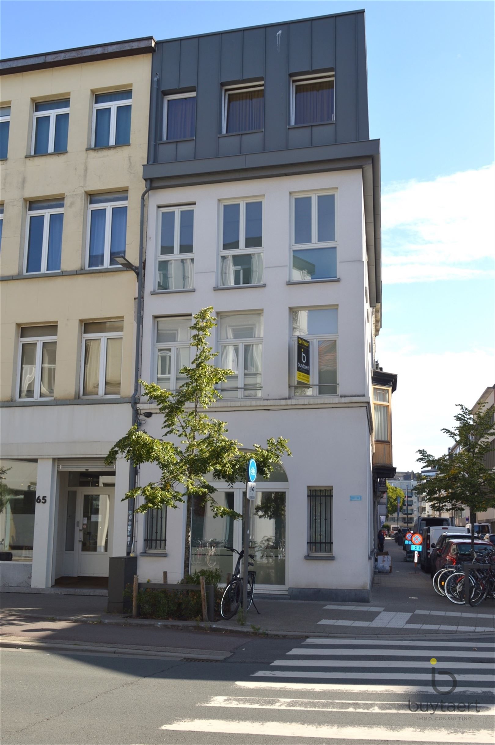 Knus één slaapkamer appartement in een zeer trendy buurt! foto 22