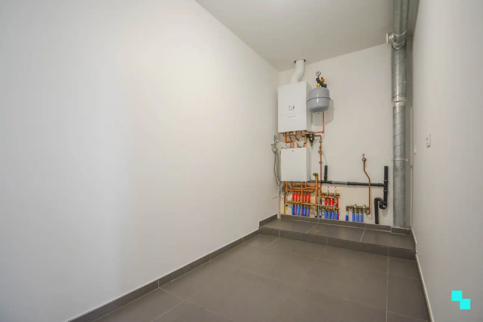 Ruim appartement met tuin, terras en garage - Roeselare foto 14