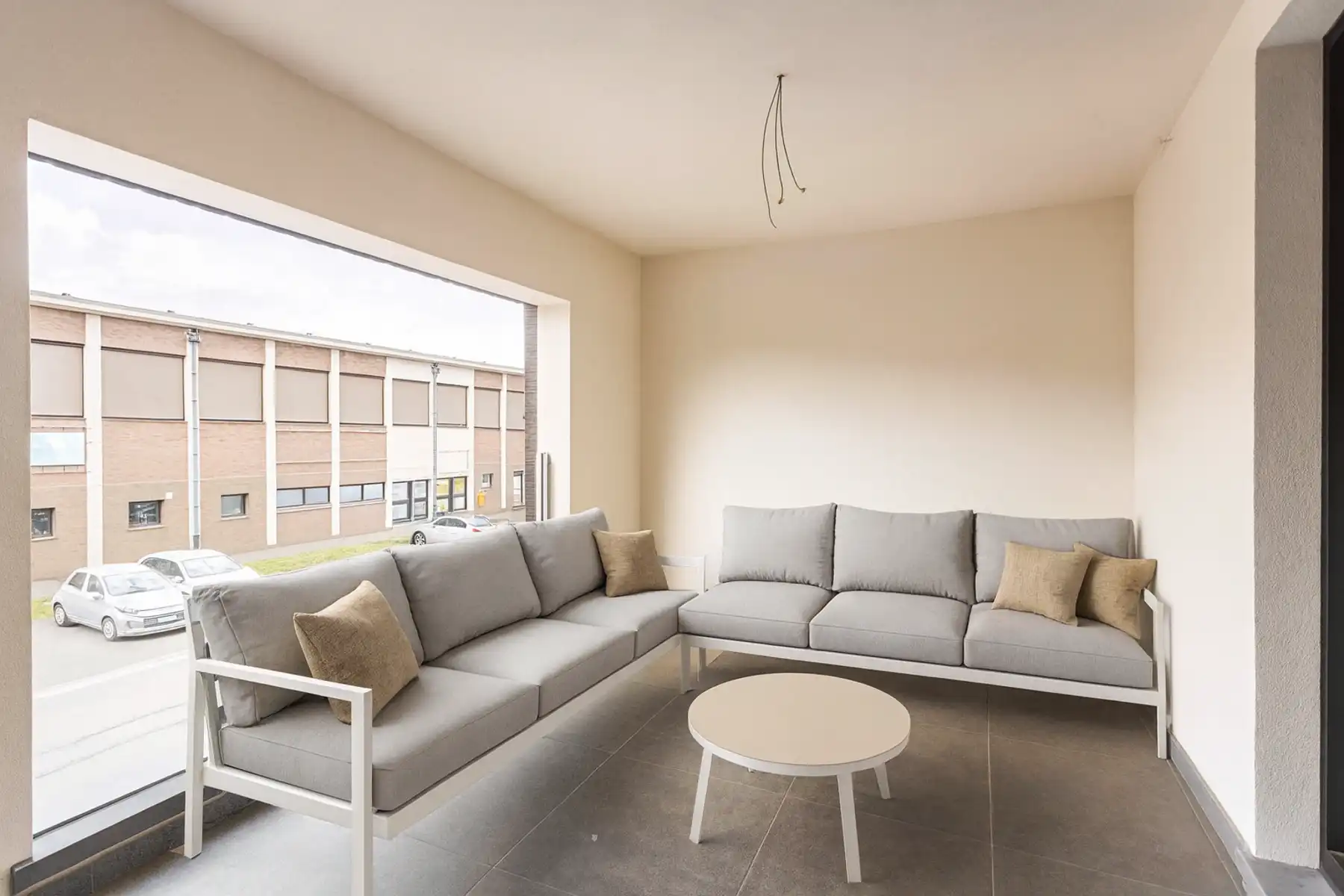 Erg ruim appartement met groot terras! foto 13