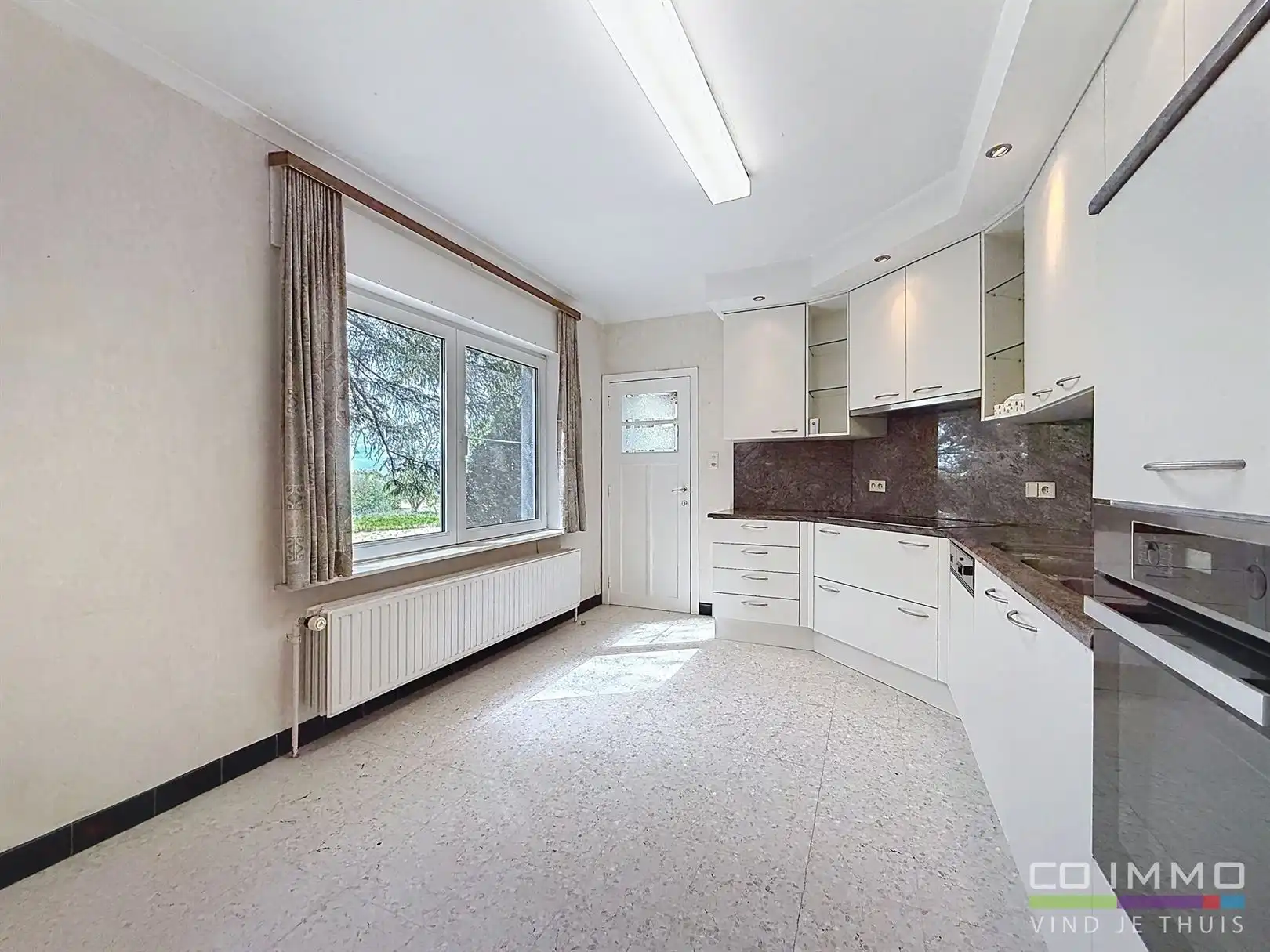 Karaktervolle woning, 4 slpks op een perceel van > 1 hectare foto 15