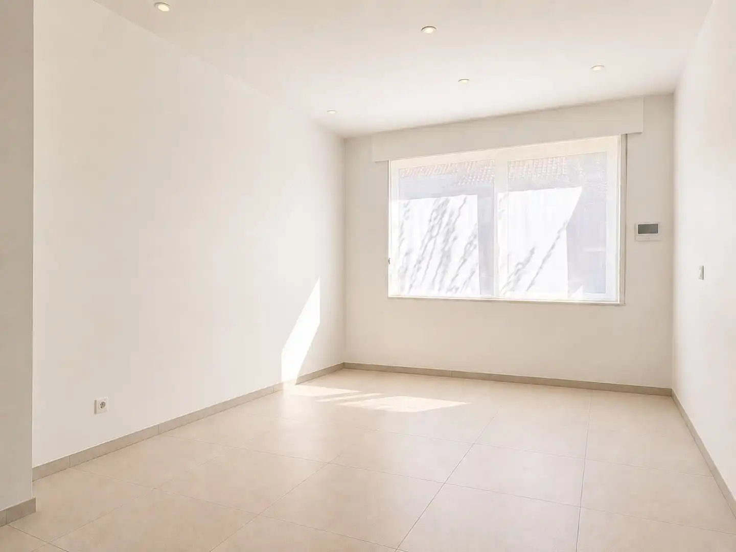 Volledig gerenoveerde woning (EPC B) met 3 slaapkamers in Kortrijk foto {{pictureIndex}}
