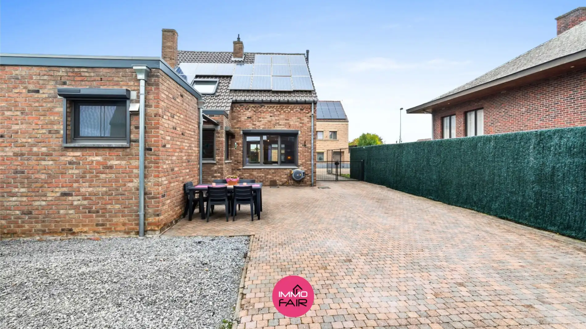 Ruime, instapklare gezinswoning op slechts een kwartiertje van Maastricht! foto 14