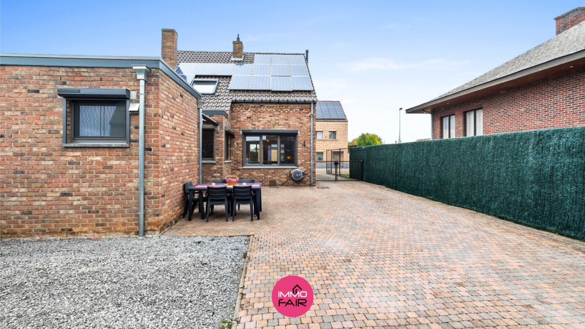 Ruime, instapklare gezinswoning op slechts een kwartiertje van Maastricht! foto 14