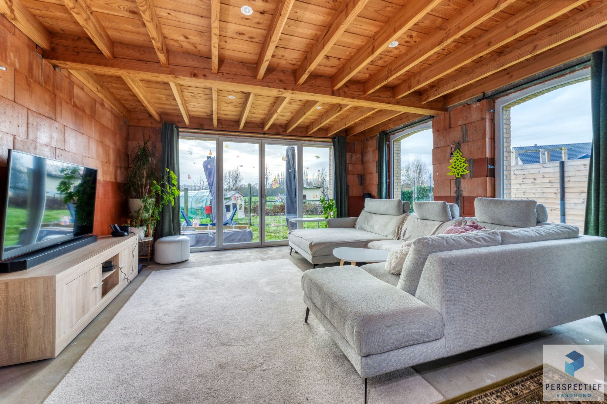 VERDER AF TE WERKEN WONING met PRAKTIJKRUIMTE,  4 SLPKS en TUIN foto 5