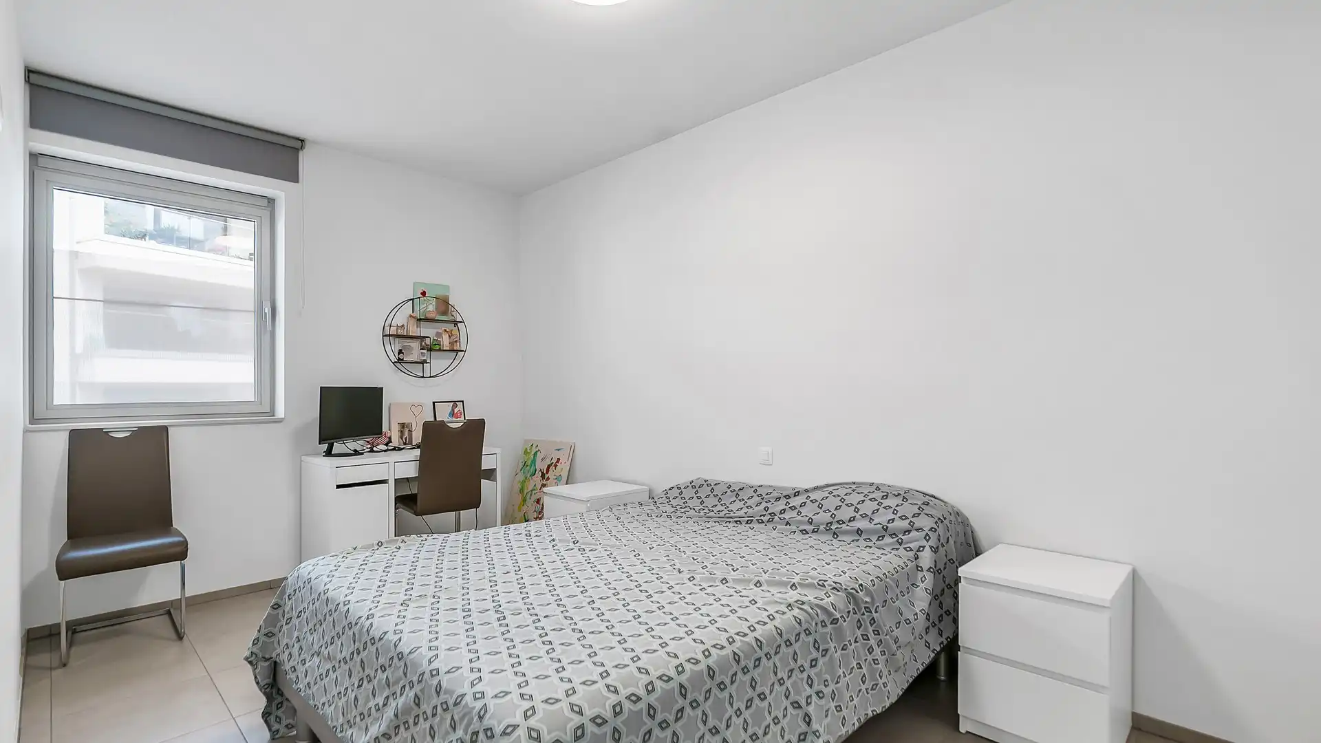 Instapklaar en energiezuinig appartement met 2 slaapkamers en 2 ondergrondse autostaanplaatsen foto 9