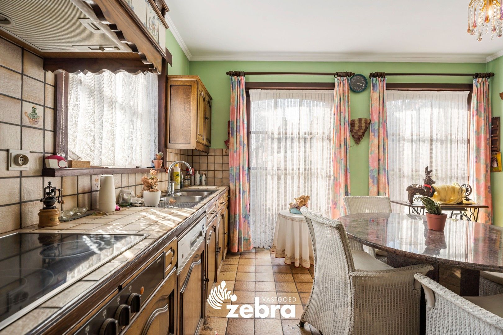 Charmante te renoveren villa met saunahuis in Izegem! foto 10