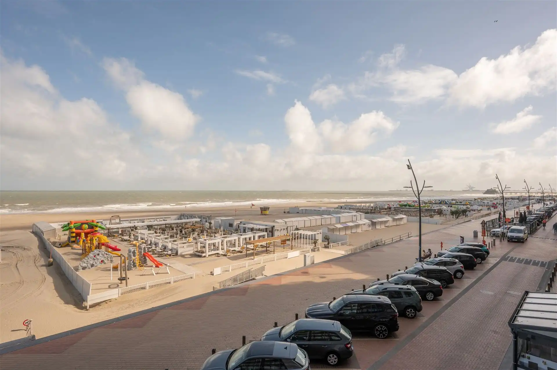 Wonen met de zee als decor – volledig gerenoveerde studio met terras foto 9