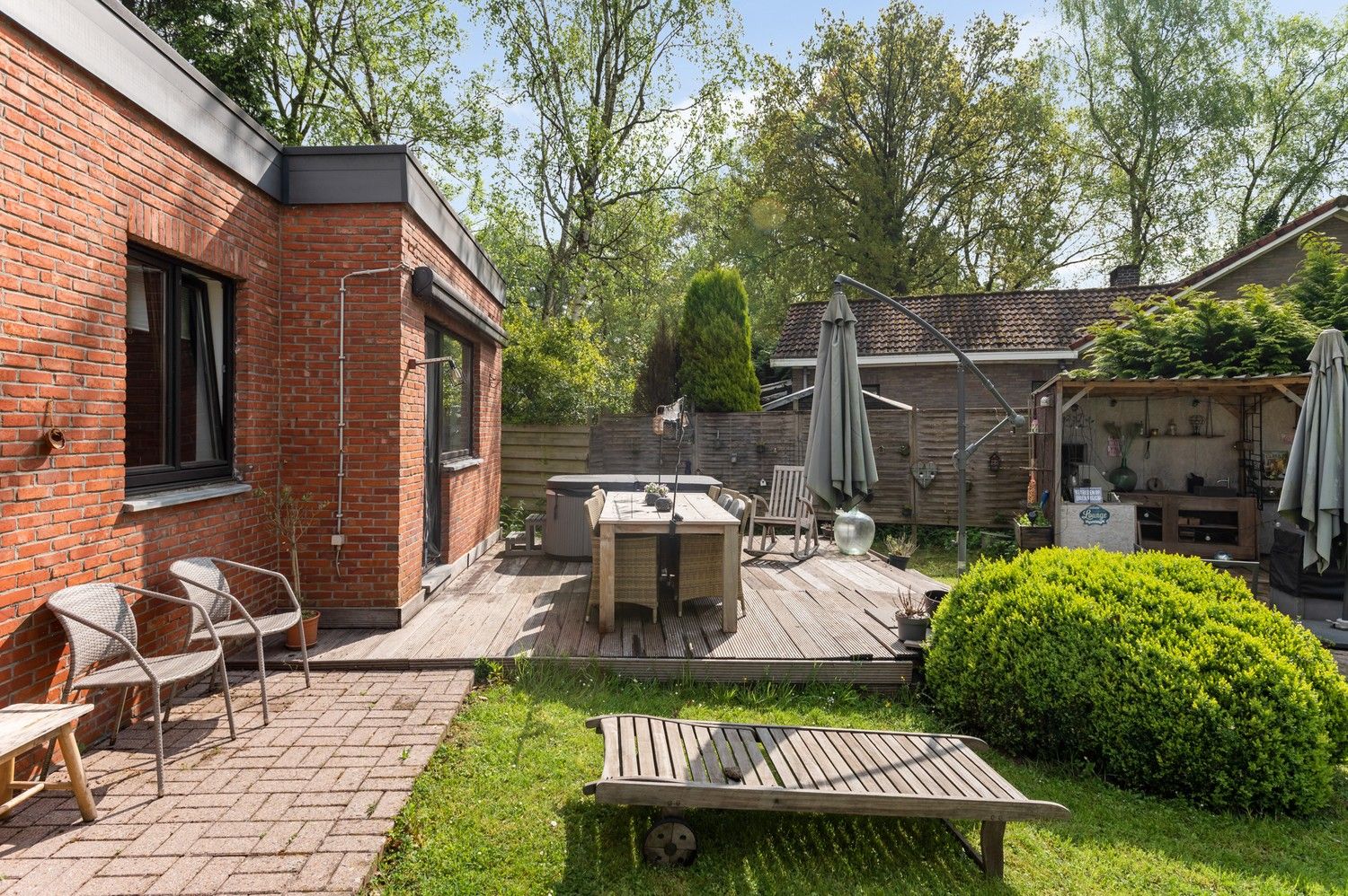 Charmante laagbouw met 4 slaapkamers en grote tuin in Schoten! foto 13